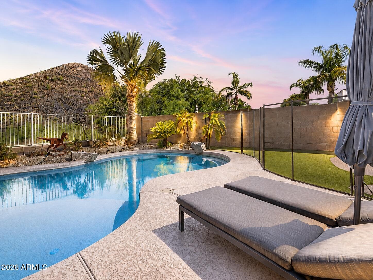 1832 E PARKSIDE Lane, Phoenix, AZ 85024 — photo 8 of 37