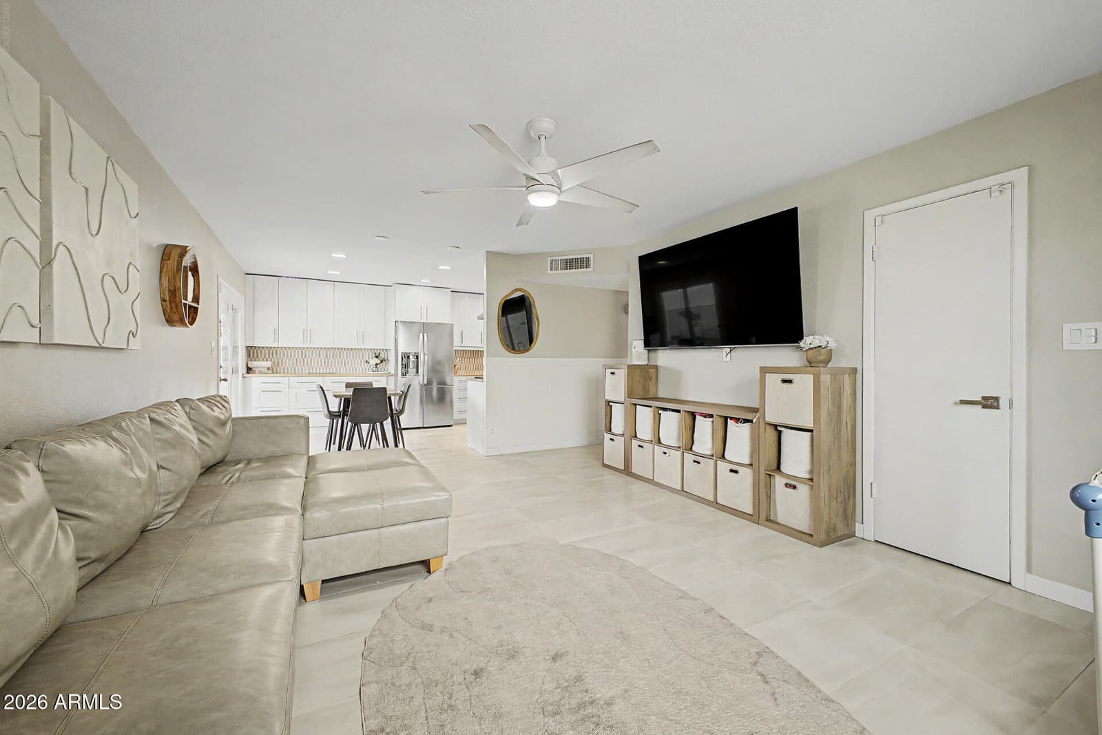 324 W SANTA CRUZ Drive, Tempe, AZ 85282 — photo 10 of 29