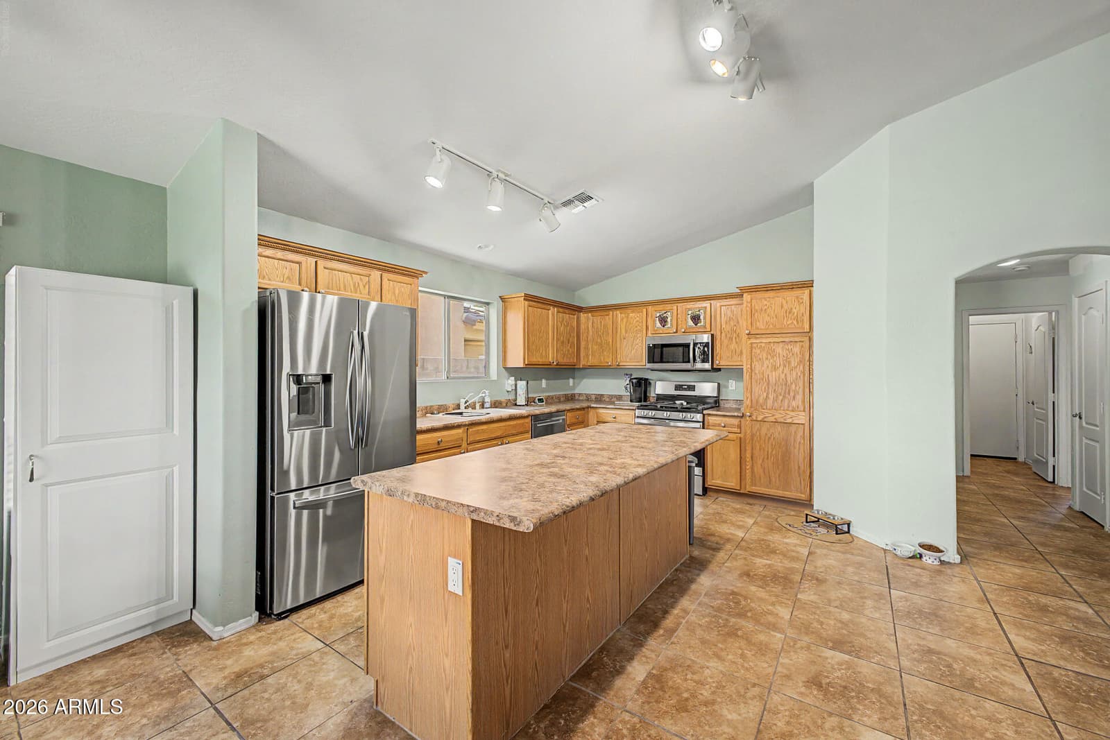 14865 N 139TH Lane, Surprise, AZ 85379 — photo 10 of 27