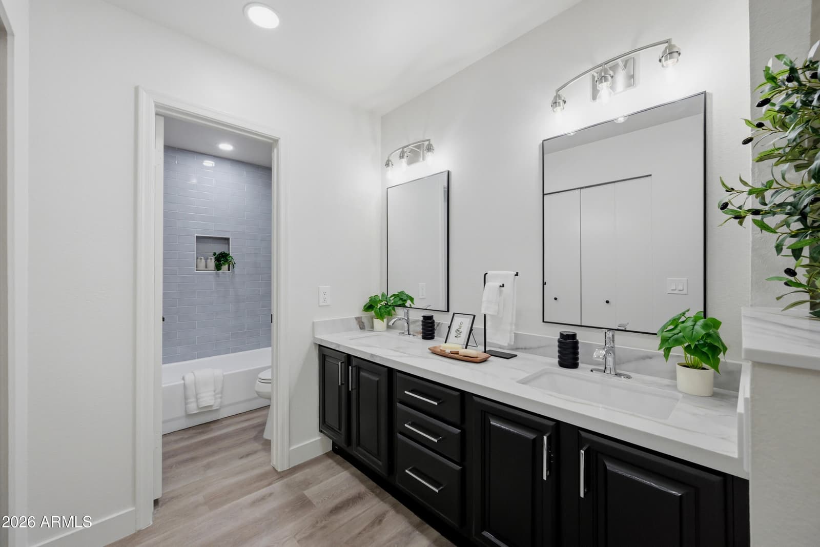 609 N GRANITE Street, Gilbert, AZ 85234 — photo 17 of 39