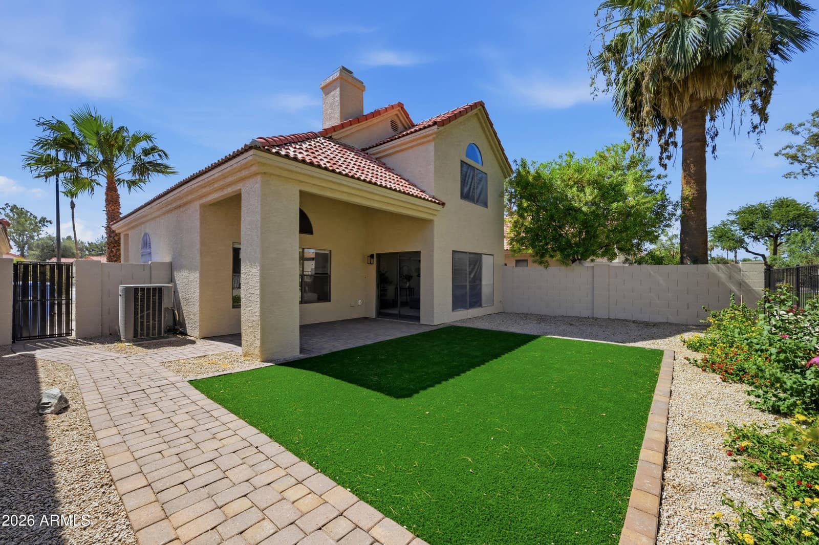609 N GRANITE Street, Gilbert, AZ 85234 — photo 4 of 39