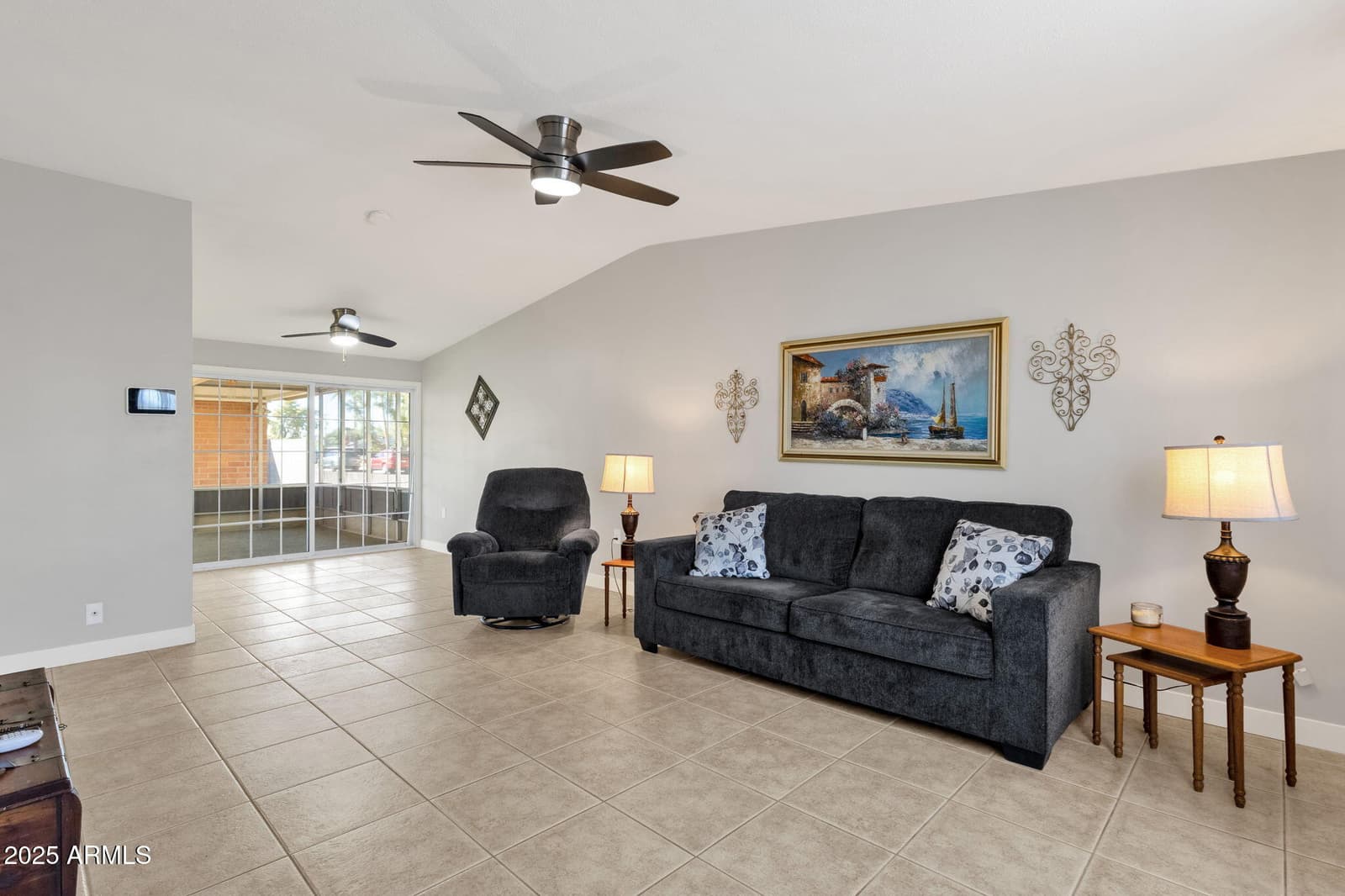 345 W MONTECITO Avenue, Phoenix, AZ 85013 — photo 5 of 39