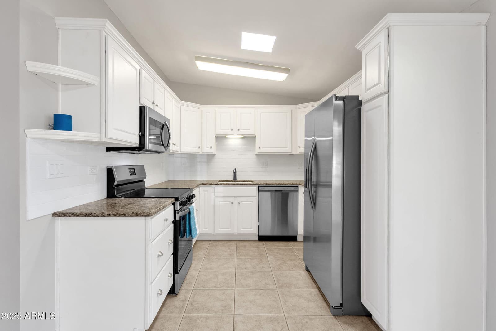 345 W MONTECITO Avenue, Phoenix, AZ 85013 — photo 14 of 39