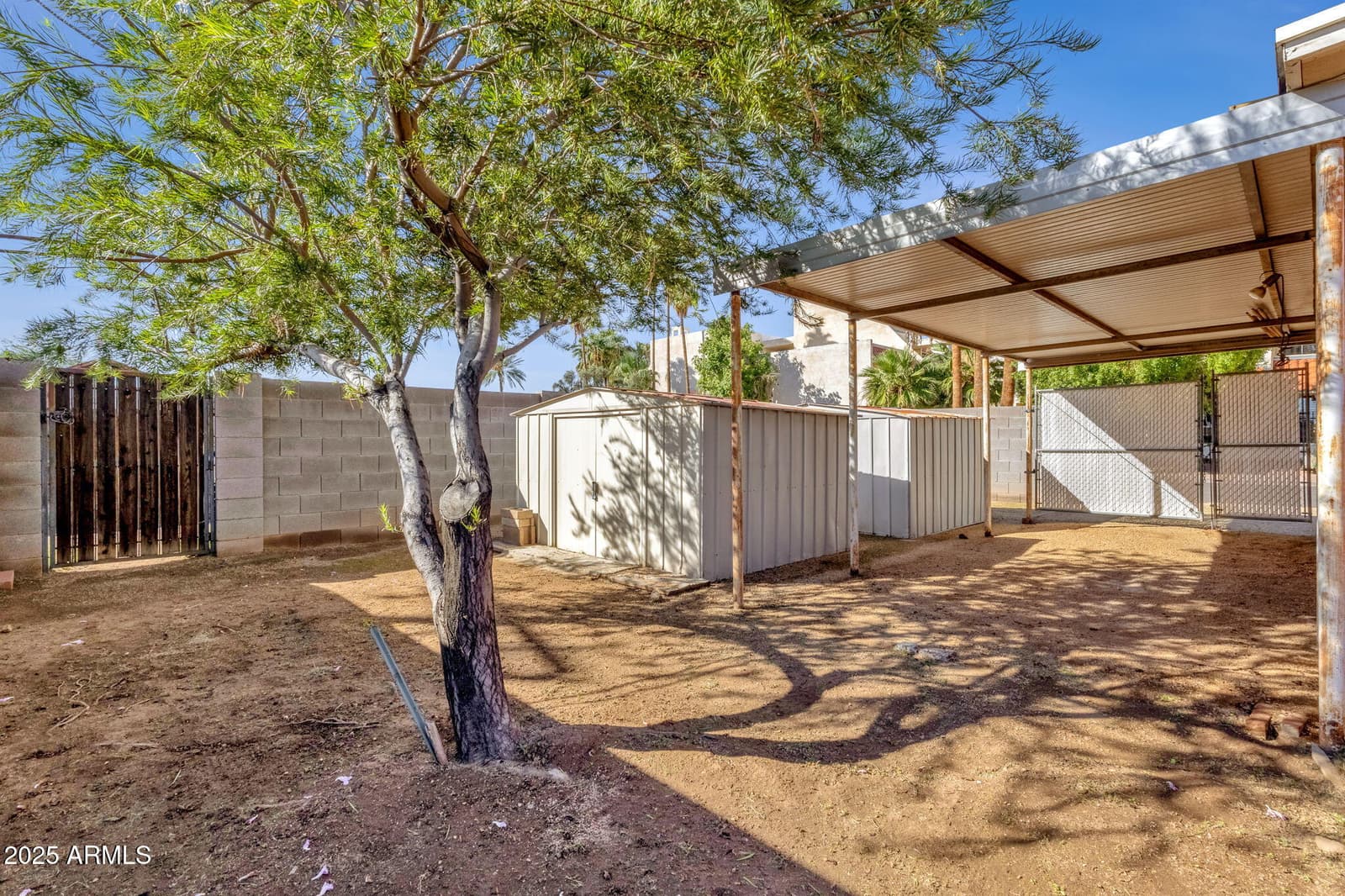 345 W MONTECITO Avenue, Phoenix, AZ 85013 — photo 35 of 39