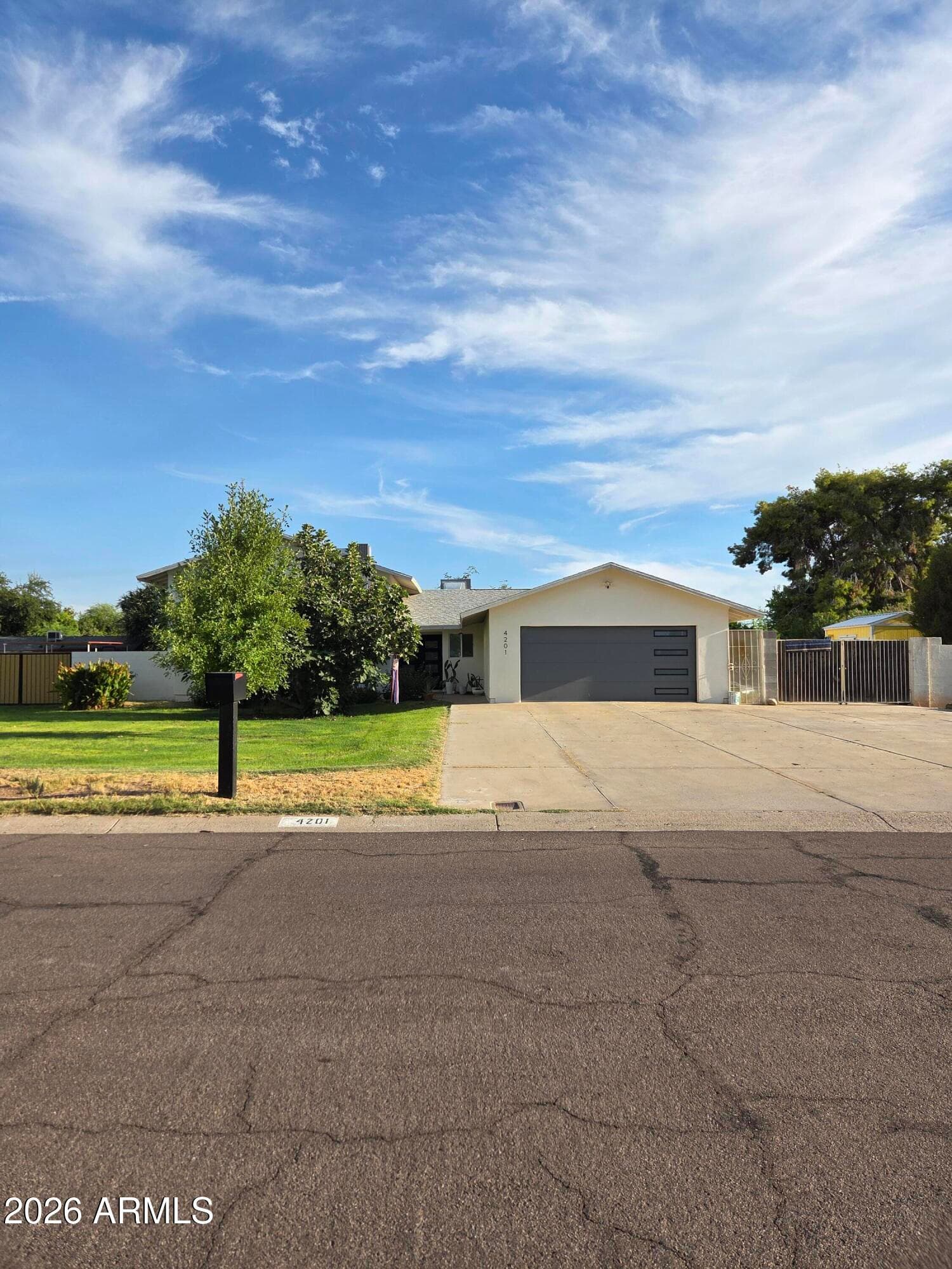 4201 W WALTANN Lane, Phoenix, AZ 85053 — photo 30 of 38