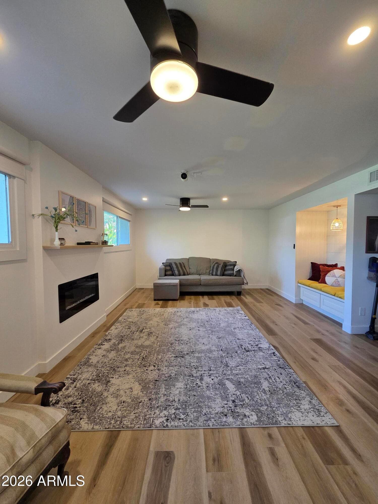 4201 W WALTANN Lane, Phoenix, AZ 85053 — photo 11 of 38