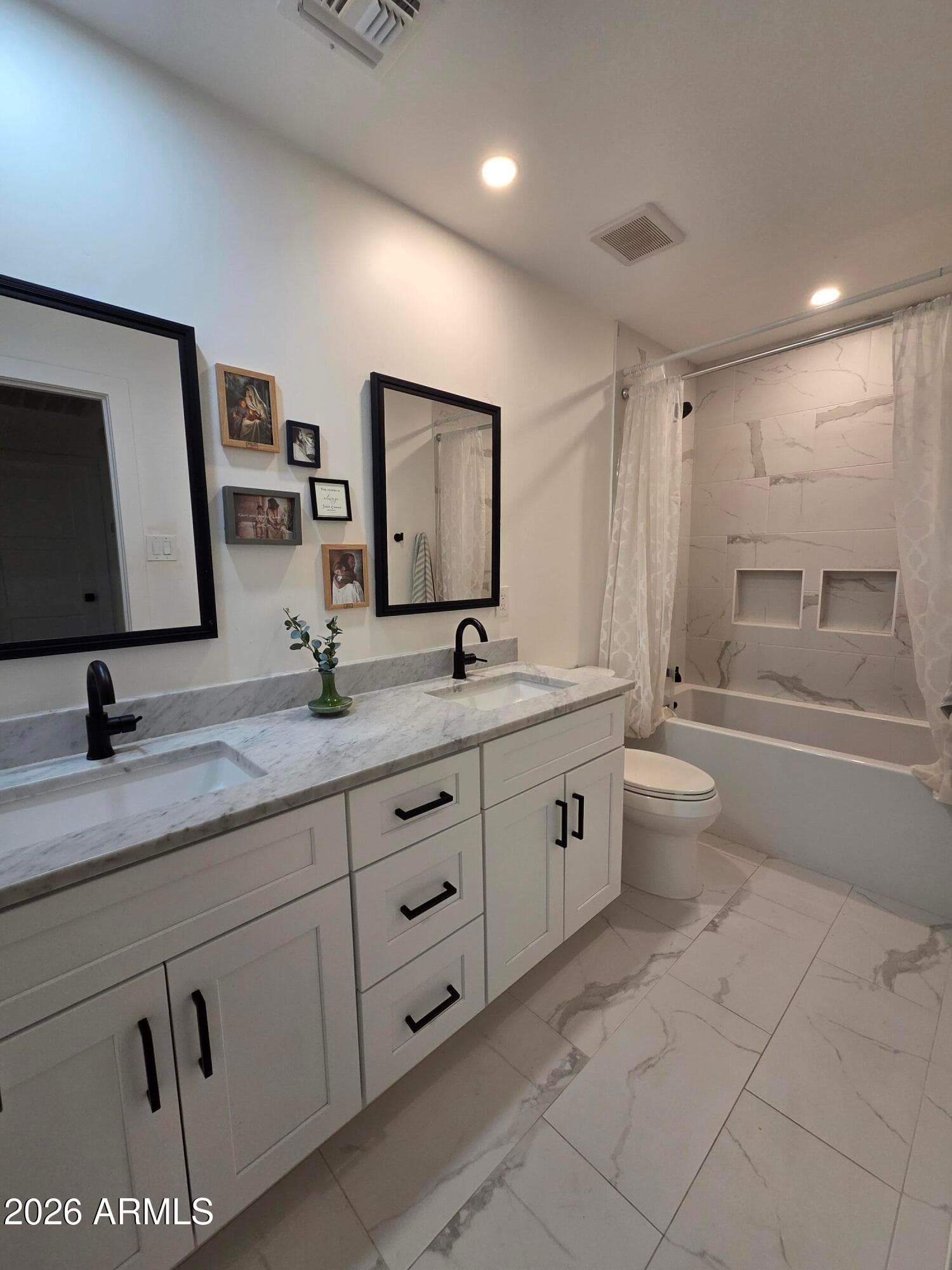 4201 W WALTANN Lane, Phoenix, AZ 85053 — photo 25 of 38