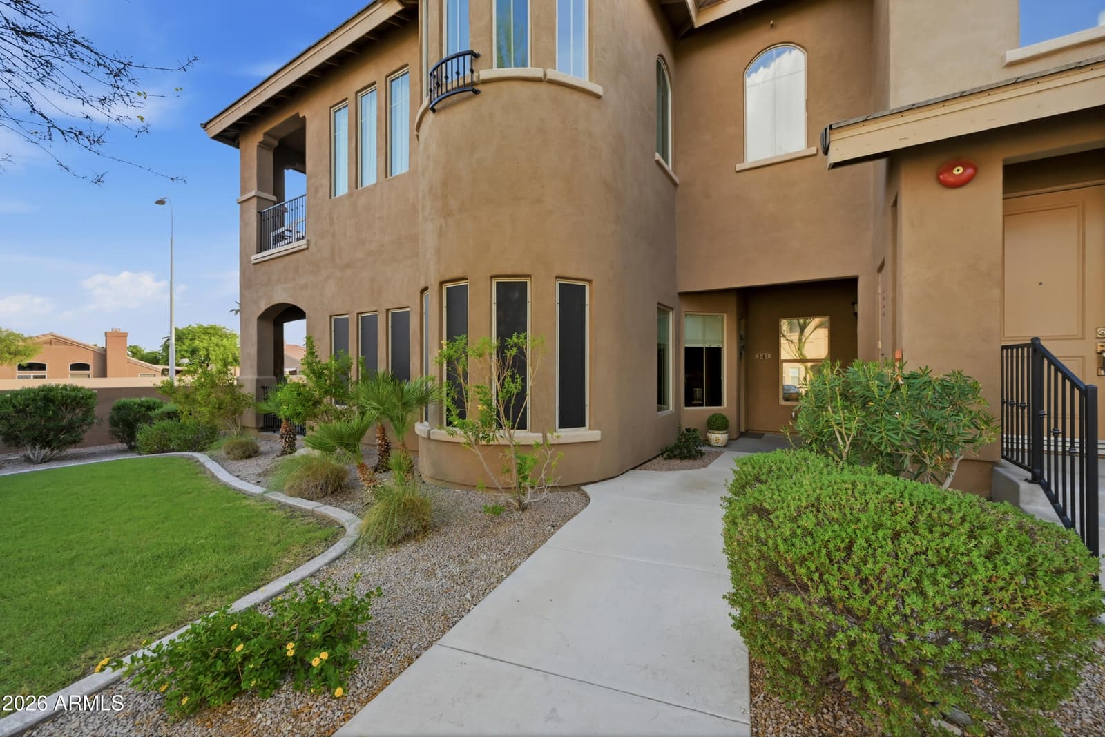 15550 S 5th Avenue 141, Phoenix, AZ 85045 — photo 1 of 26