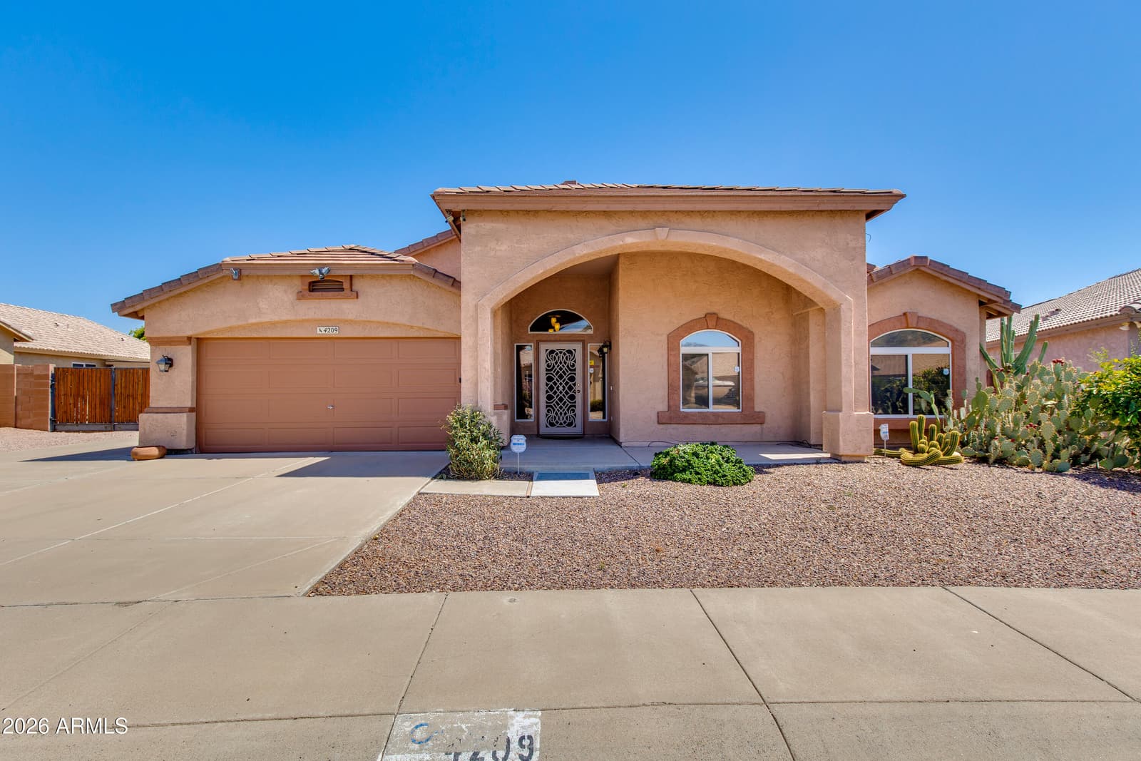 4209 W WAHALLA Lane, Glendale, AZ 85308 — photo 4 of 18