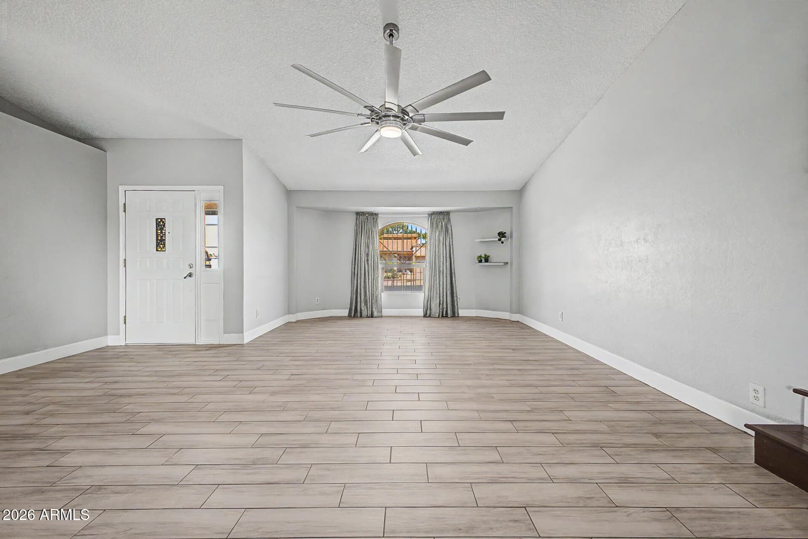 3165 W MARCONI Avenue, Phoenix, AZ 85053 — photo 6 of 60