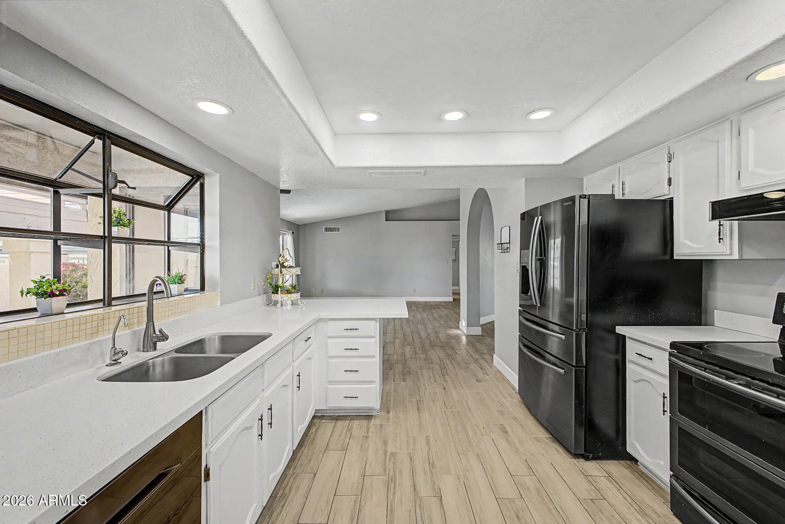 3165 W MARCONI Avenue, Phoenix, AZ 85053 — photo 17 of 60