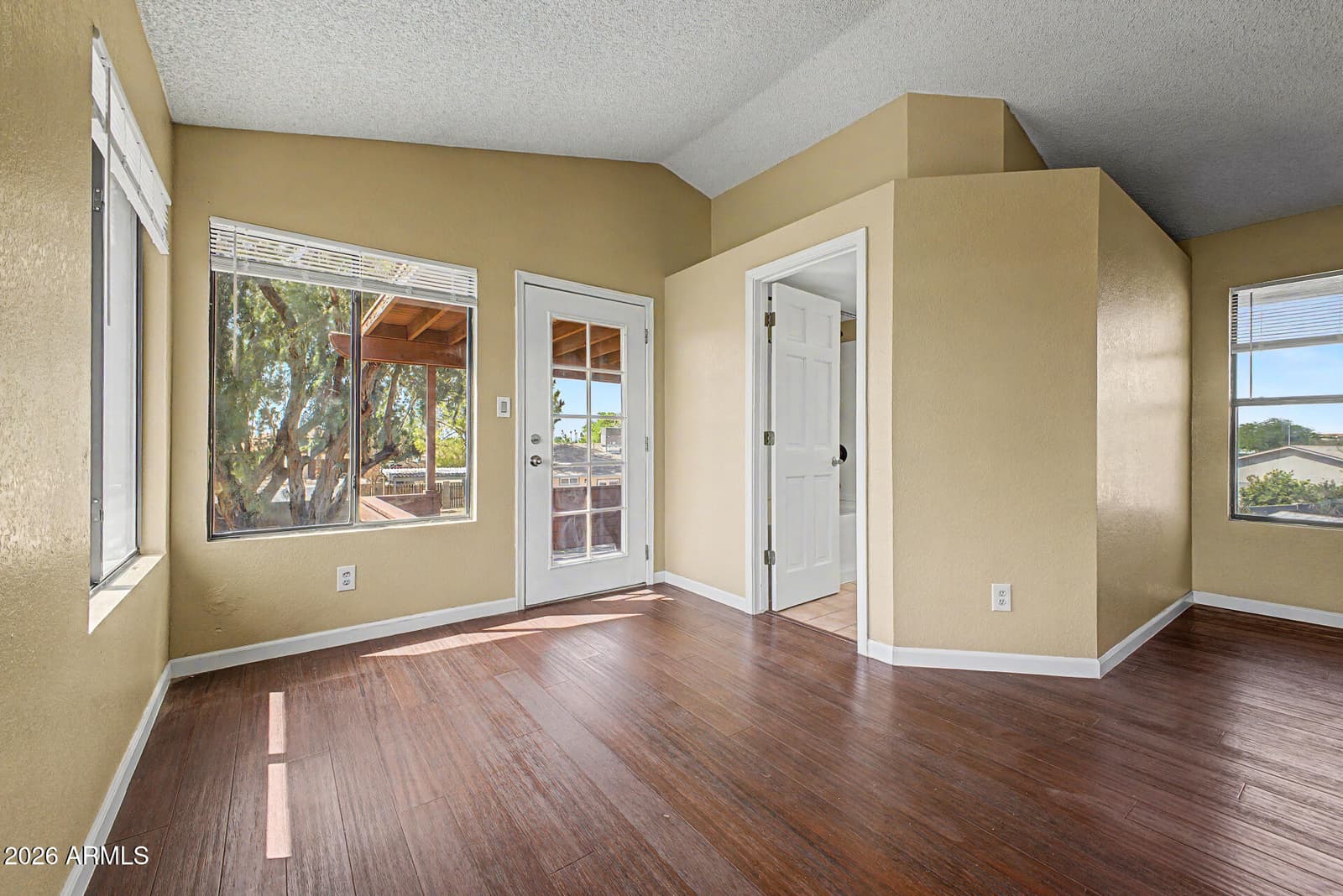 3165 W MARCONI Avenue, Phoenix, AZ 85053 — photo 26 of 60