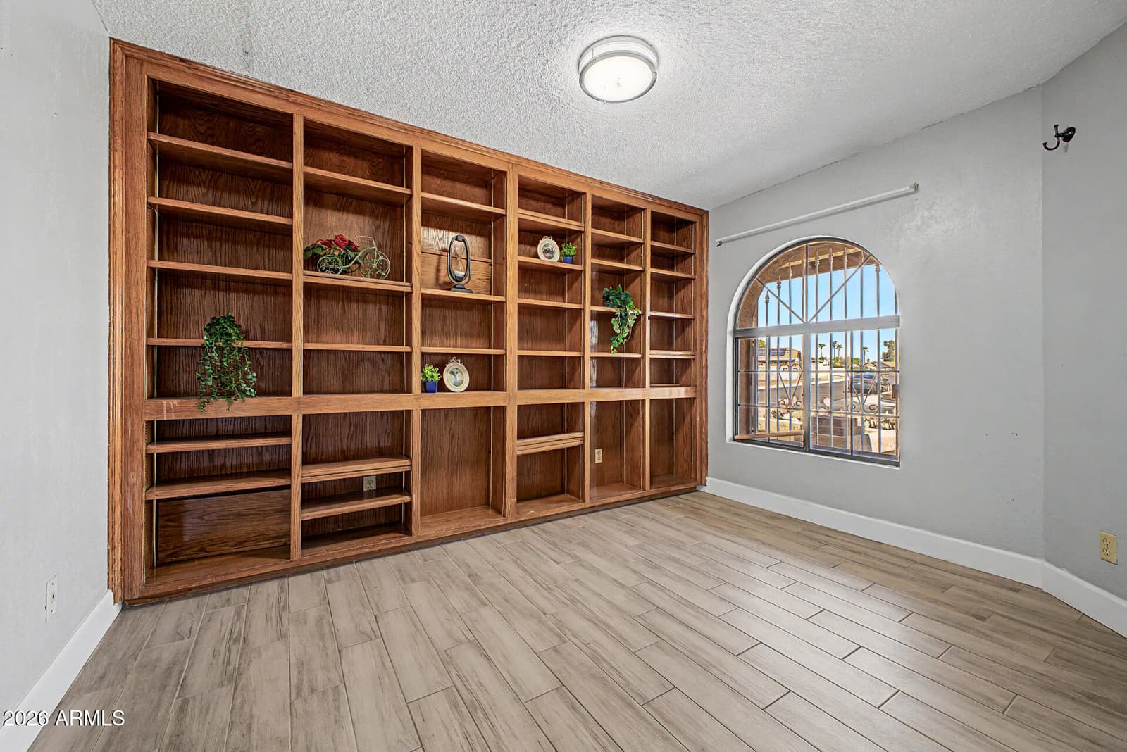 3165 W MARCONI Avenue, Phoenix, AZ 85053 — photo 38 of 60