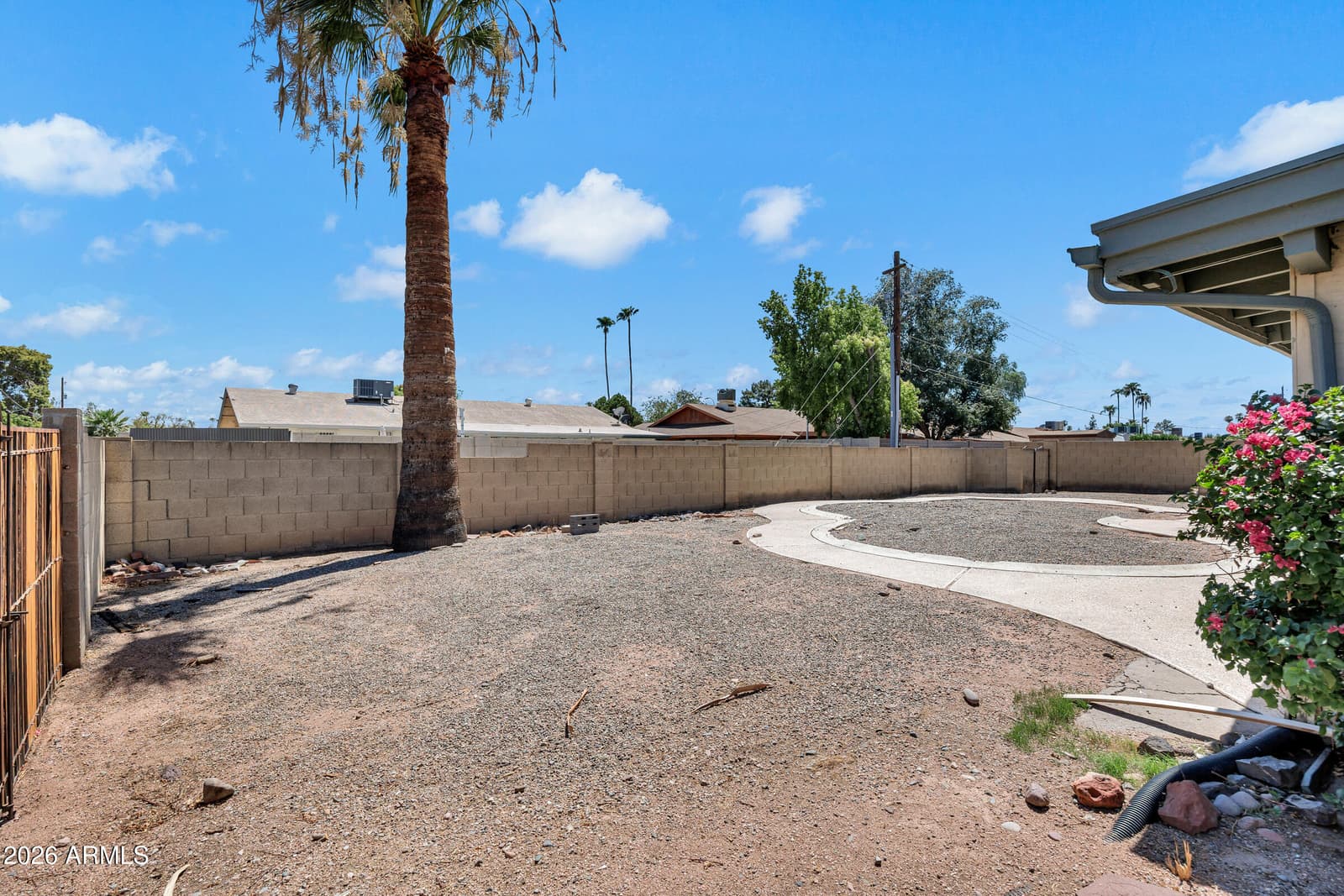 2901 W NORTHVIEW Avenue, Phoenix, AZ 85051 — photo 10 of 30