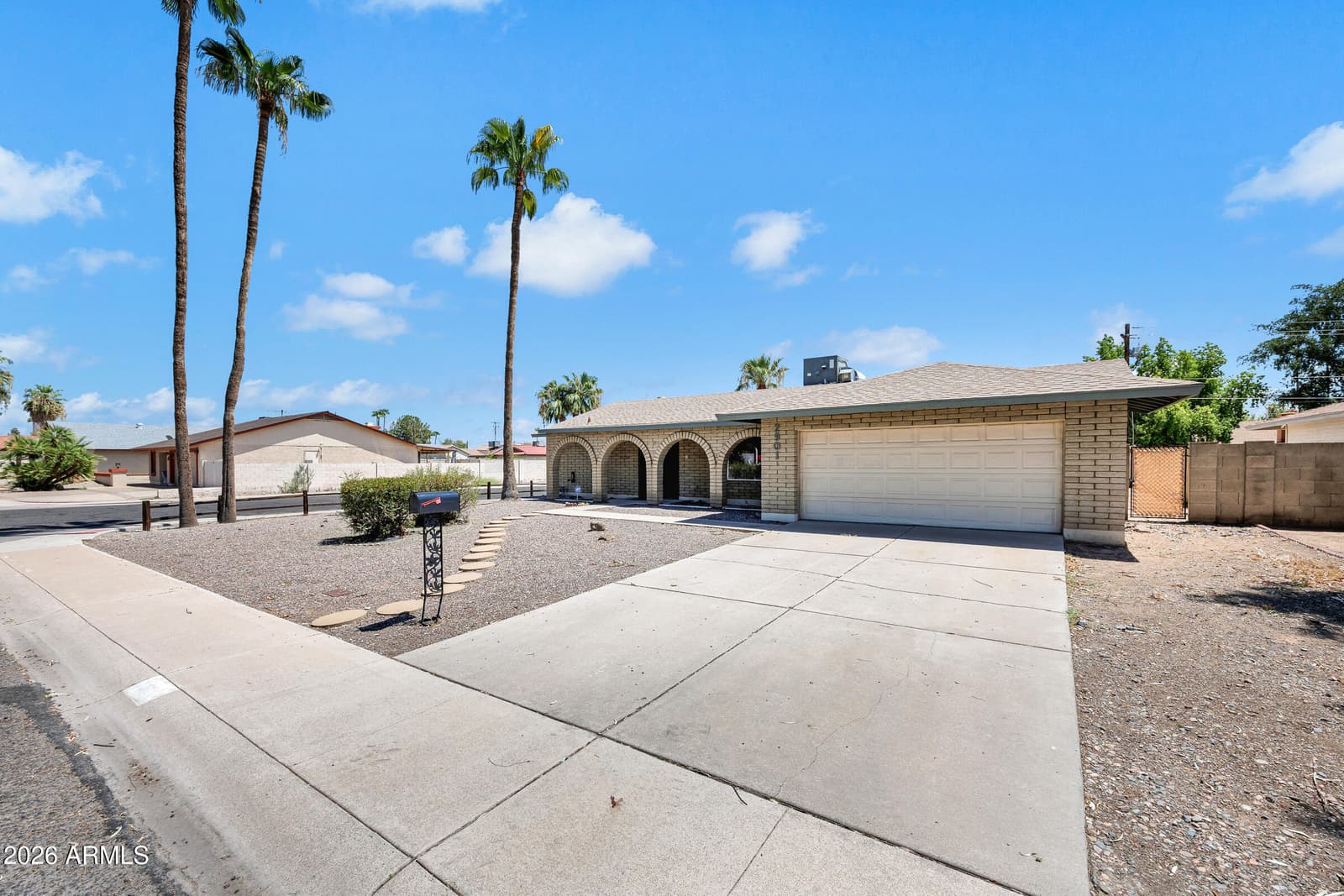 2901 W NORTHVIEW Avenue, Phoenix, AZ 85051 — photo 2 of 30