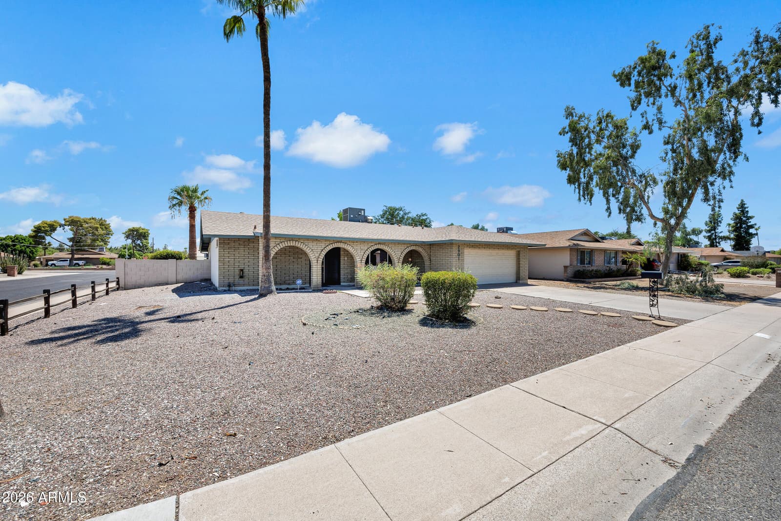 2901 W NORTHVIEW Avenue, Phoenix, AZ 85051 — photo 3 of 30