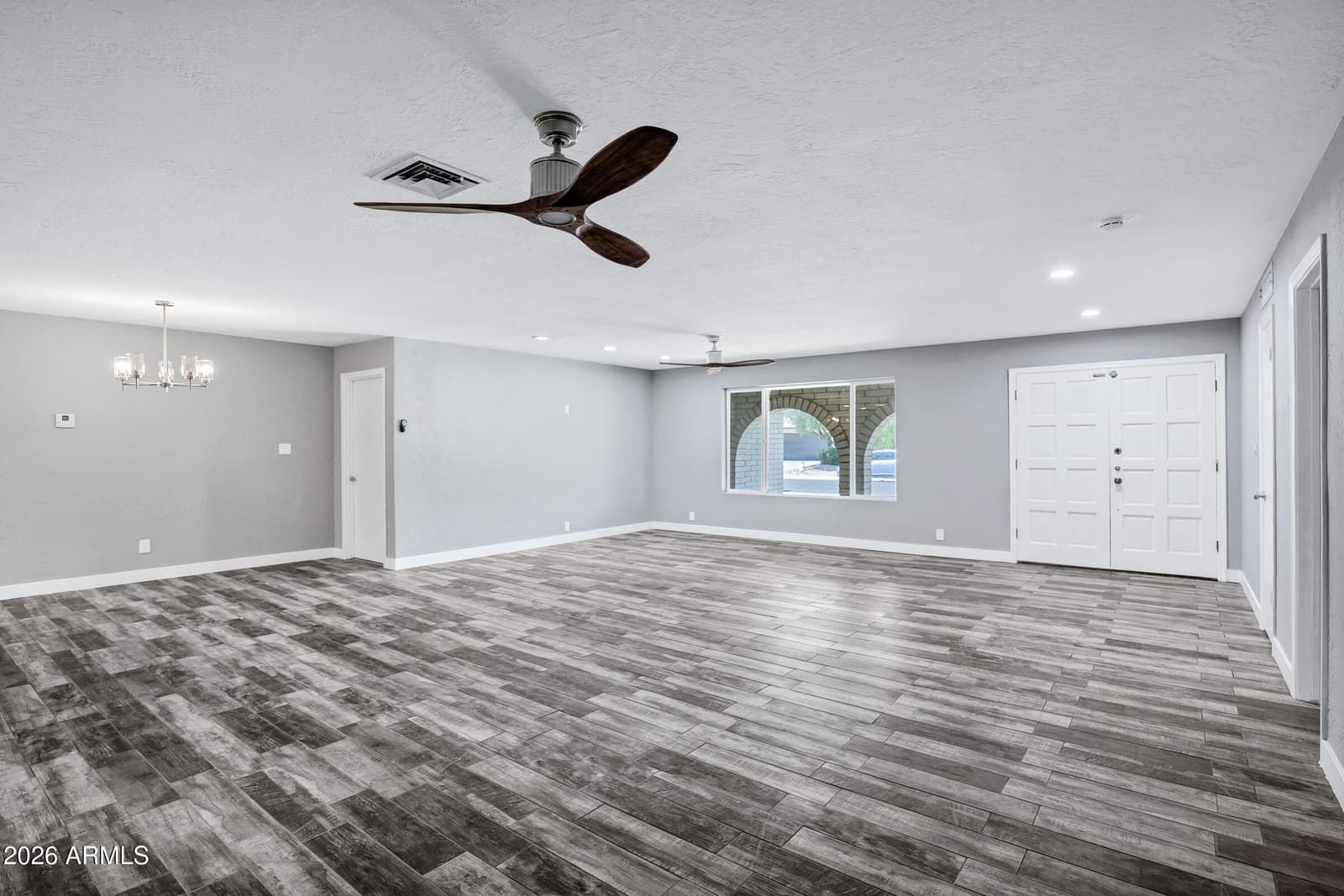 2901 W NORTHVIEW Avenue, Phoenix, AZ 85051 — photo 13 of 30