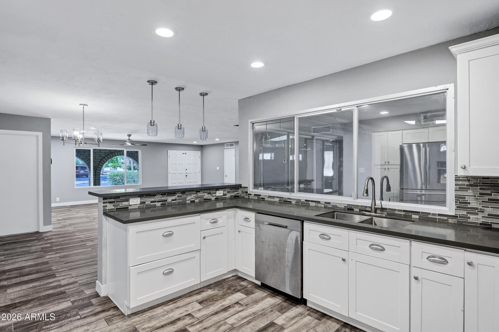 2901 W NORTHVIEW Avenue, Phoenix, AZ 85051 — photo 17 of 30