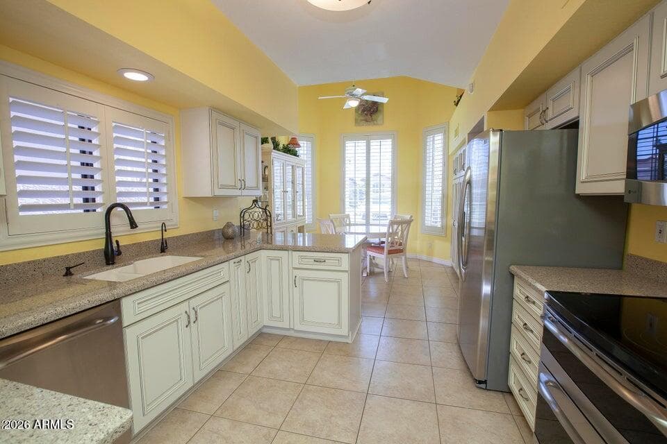 5514 E PARADISE Drive, Scottsdale, AZ 85254 — photo 5 of 15