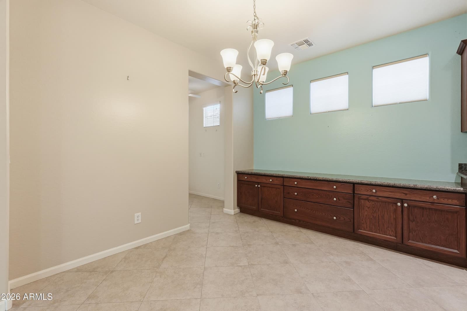 3481 E ORCHID Lane, Gilbert, AZ 85296 — photo 6 of 25