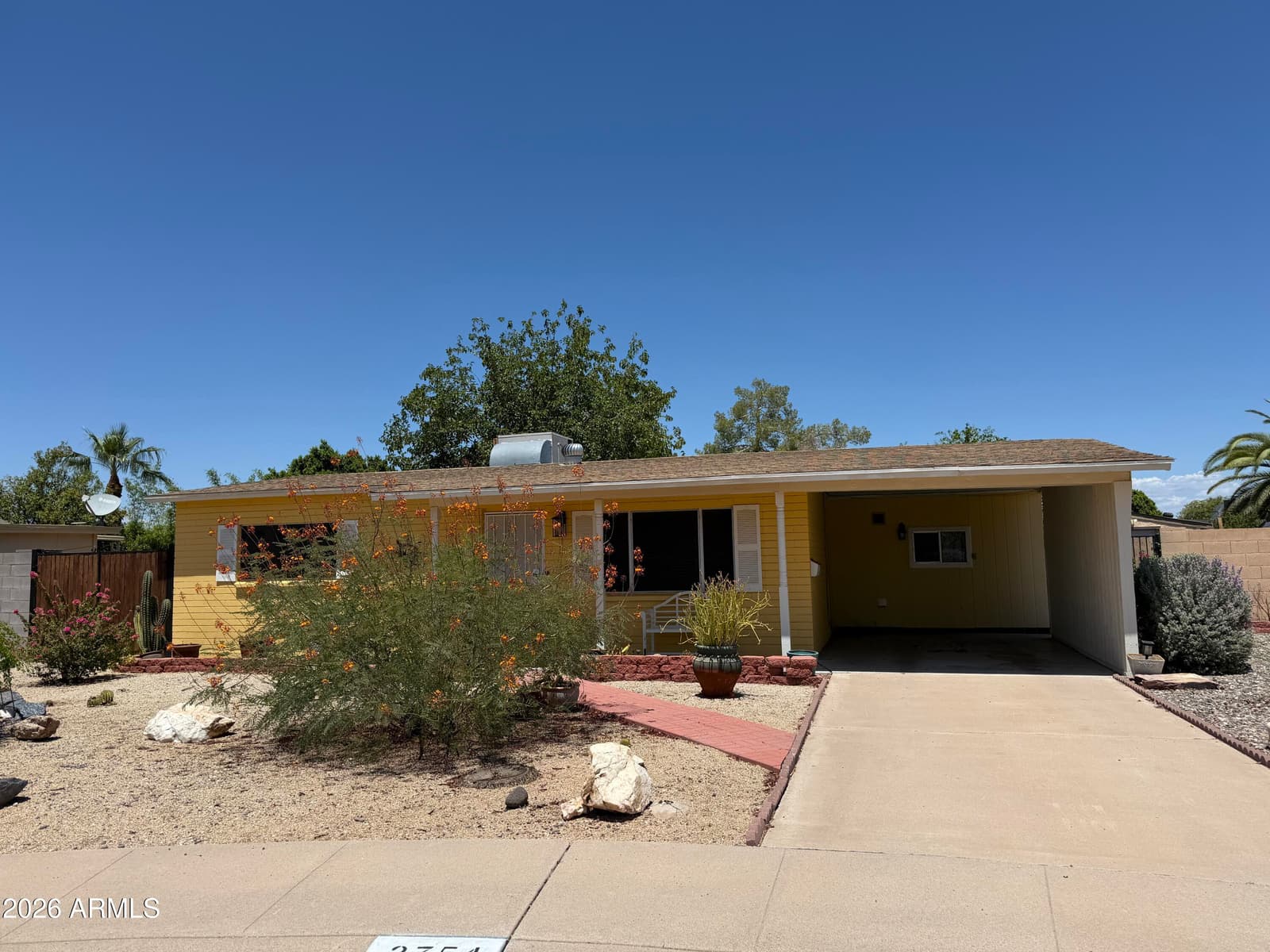 2354 E BETTY ELYSE Lane, Phoenix, AZ 85022 — photo 1 of 27