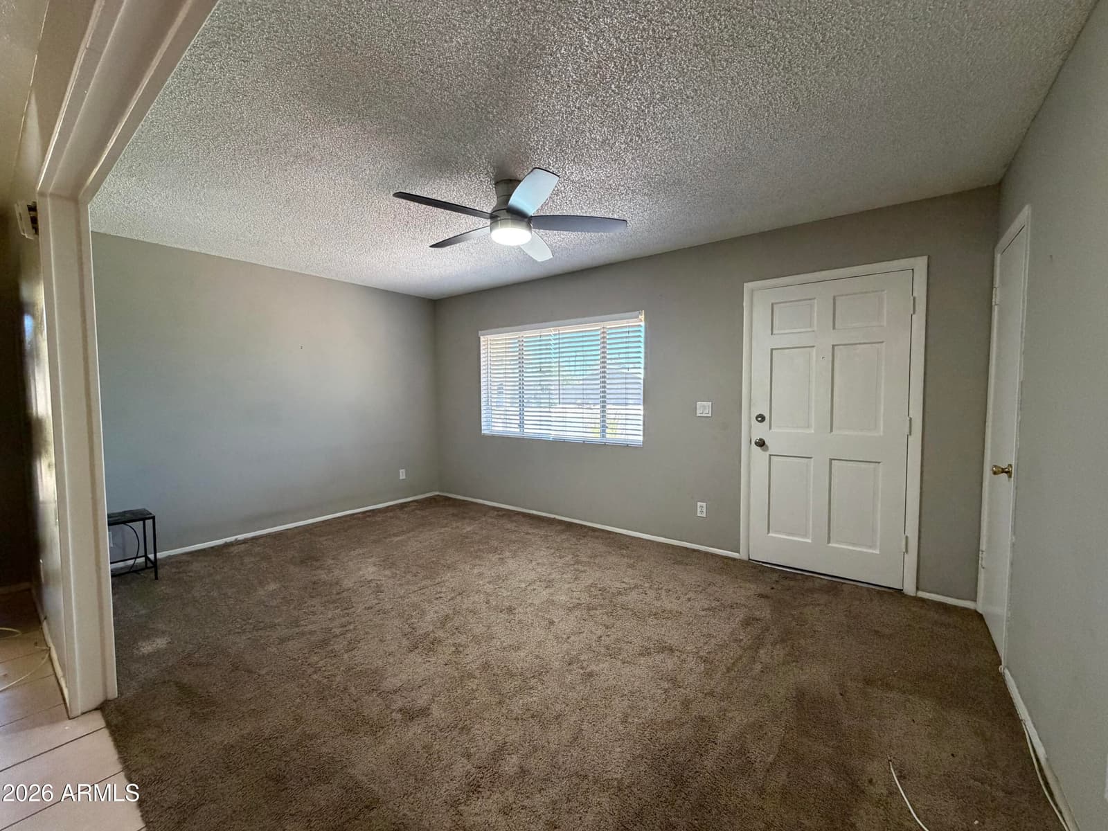 2354 E BETTY ELYSE Lane, Phoenix, AZ 85022 — photo 3 of 27