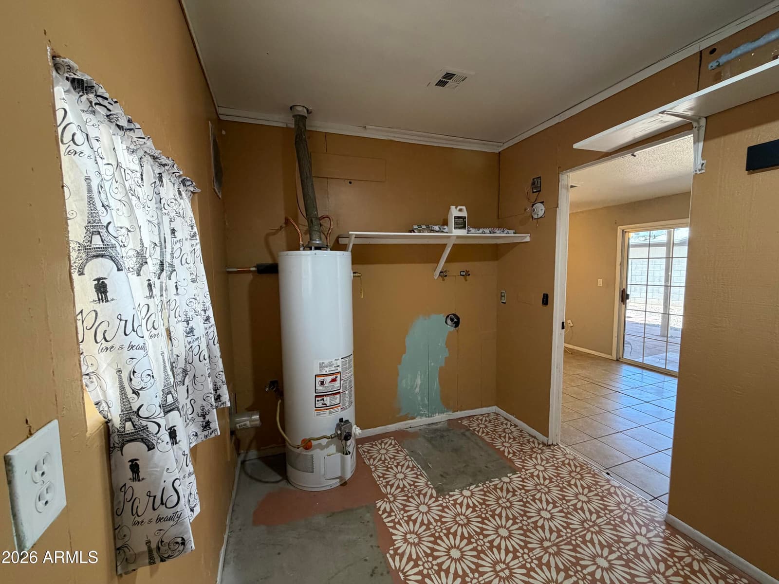 2354 E BETTY ELYSE Lane, Phoenix, AZ 85022 — photo 10 of 27