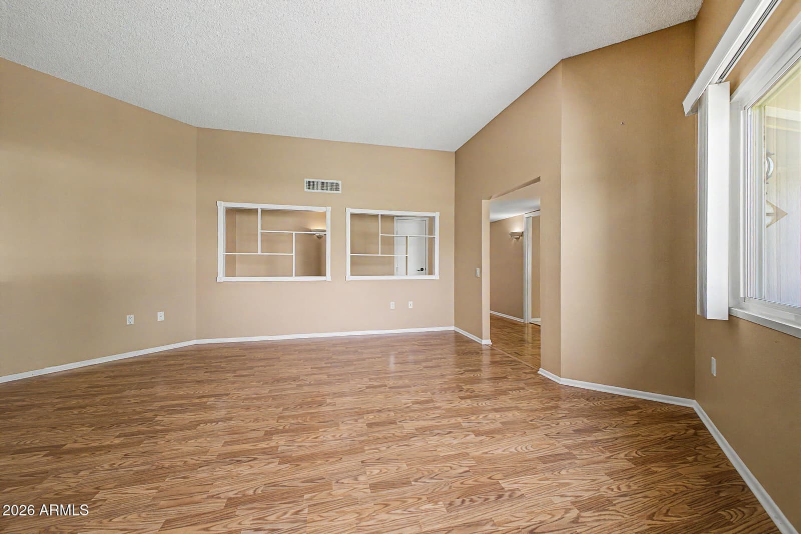10433 W HUTTON Drive, Sun City, AZ 85351 — photo 12 of 45