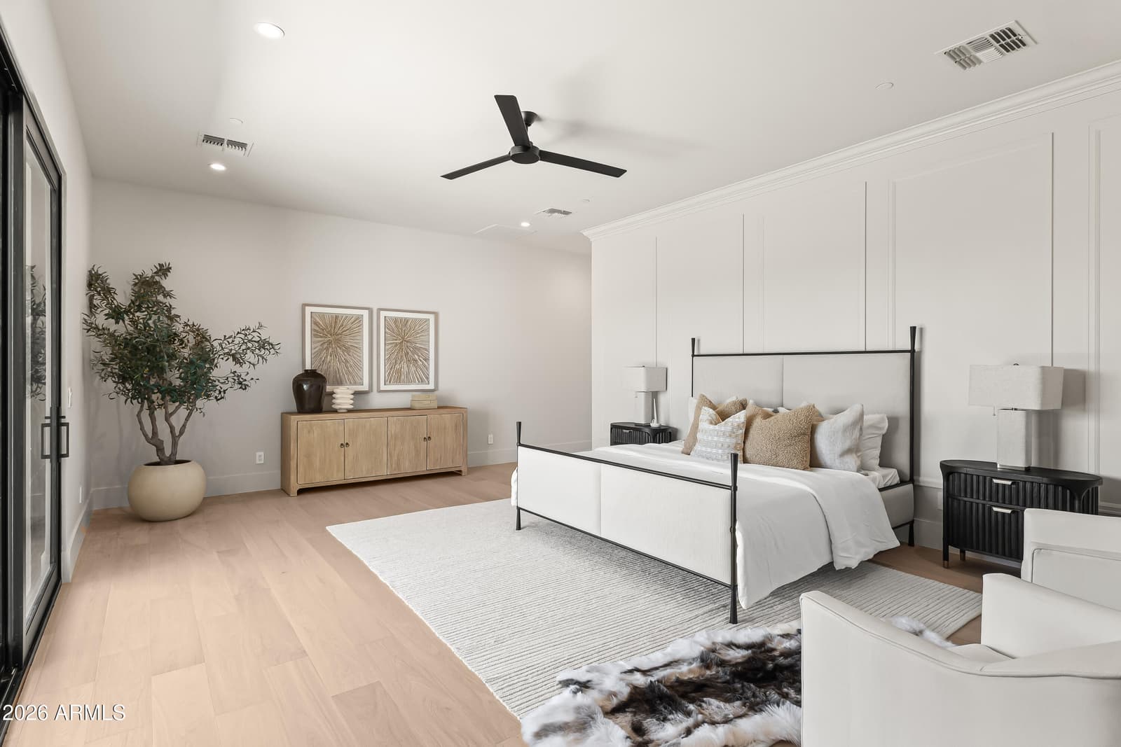 4119 E STANFORD Drive, Phoenix, AZ 85018 — photo 17 of 49