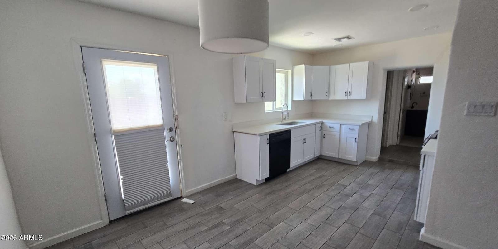 203 W MISSION Lane, Phoenix, AZ 85021 — photo 10 of 13