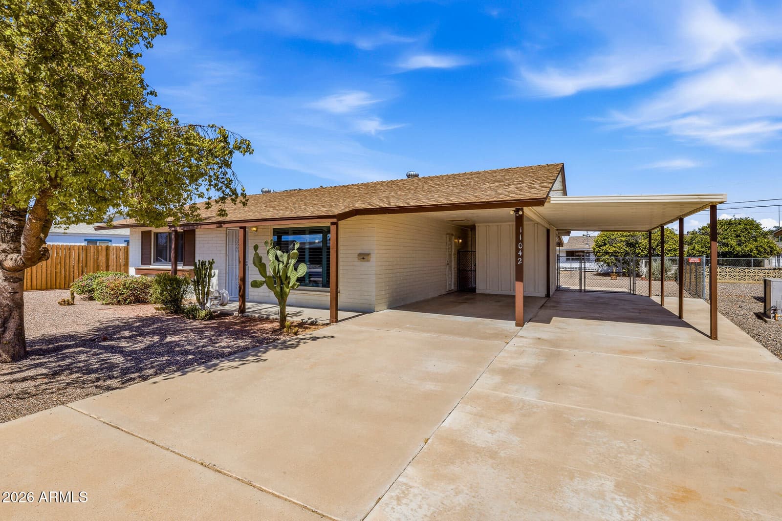 11042 W Canterbury Drive, Sun City, AZ 85351 — photo 5 of 56