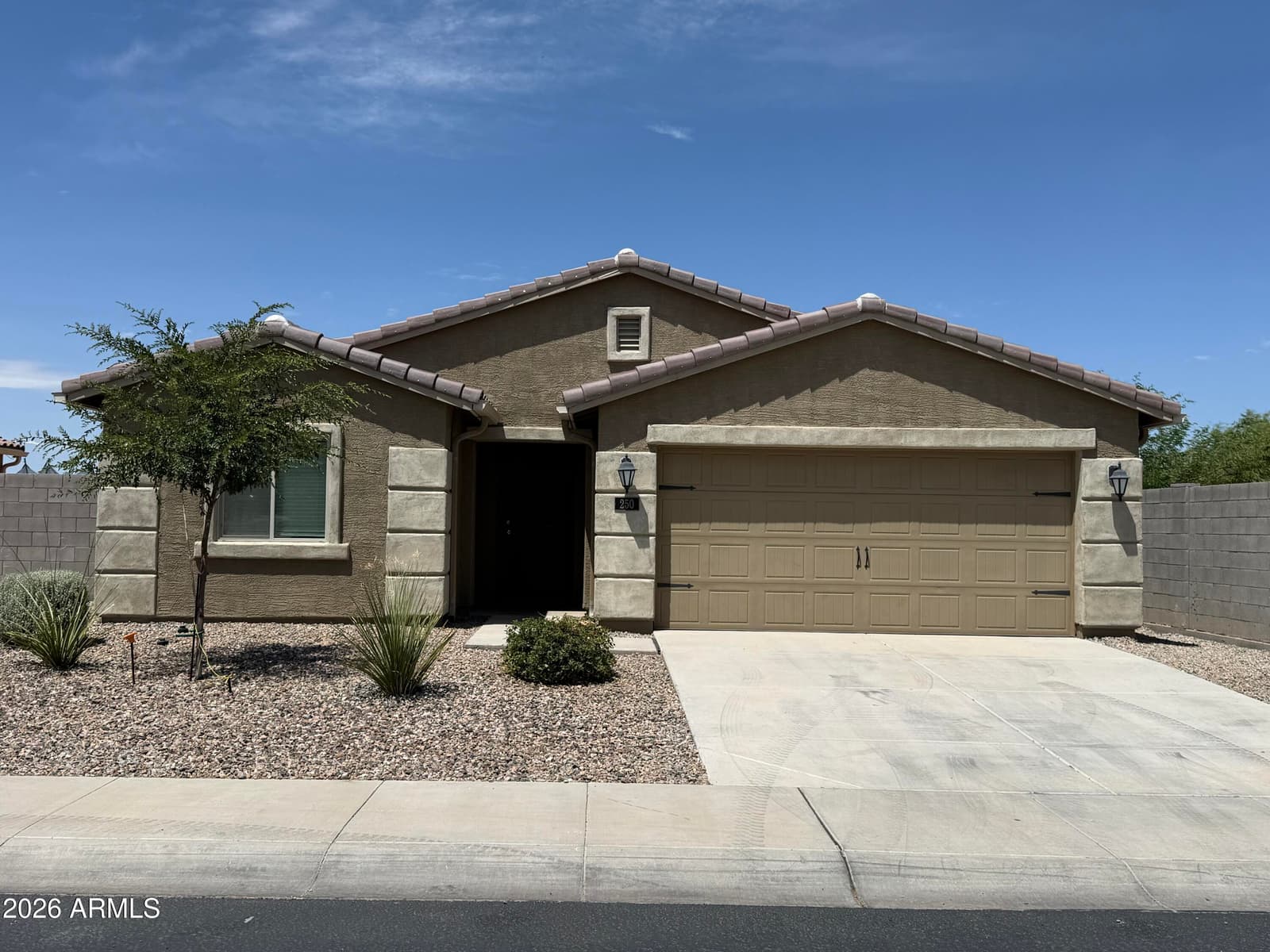 250 S SYCAMORE Street, Florence, AZ 85132 — photo 1 of 25