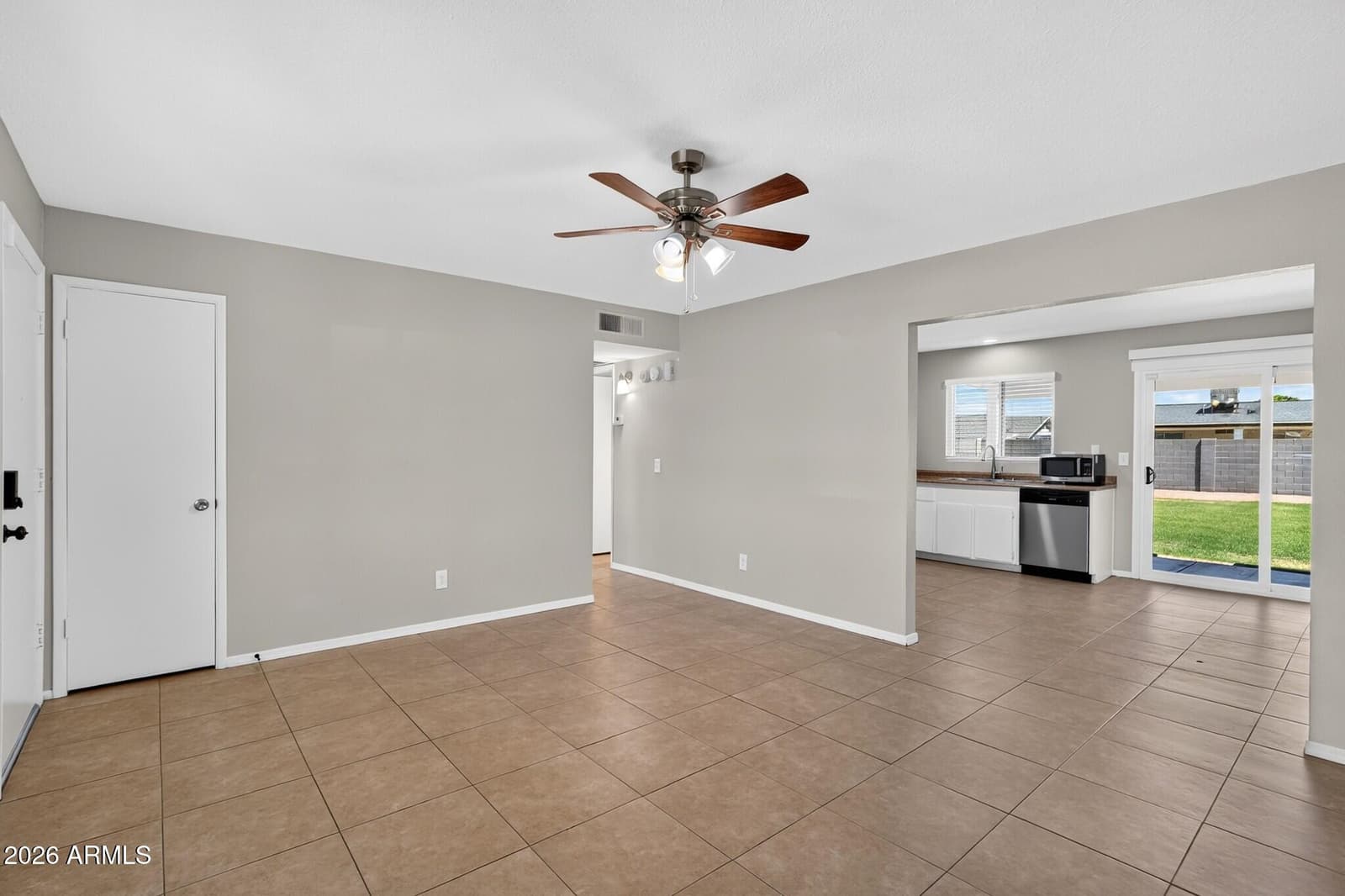 5709 S ROBERTS Road, Tempe, AZ 85283 — photo 8 of 46