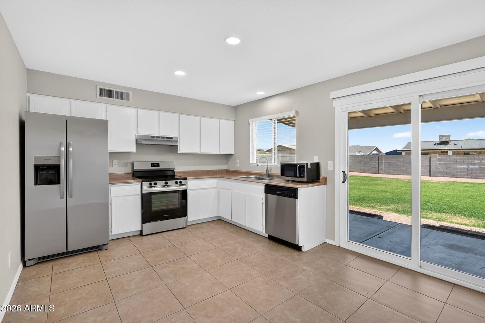 5709 S ROBERTS Road, Tempe, AZ 85283 — photo 12 of 46