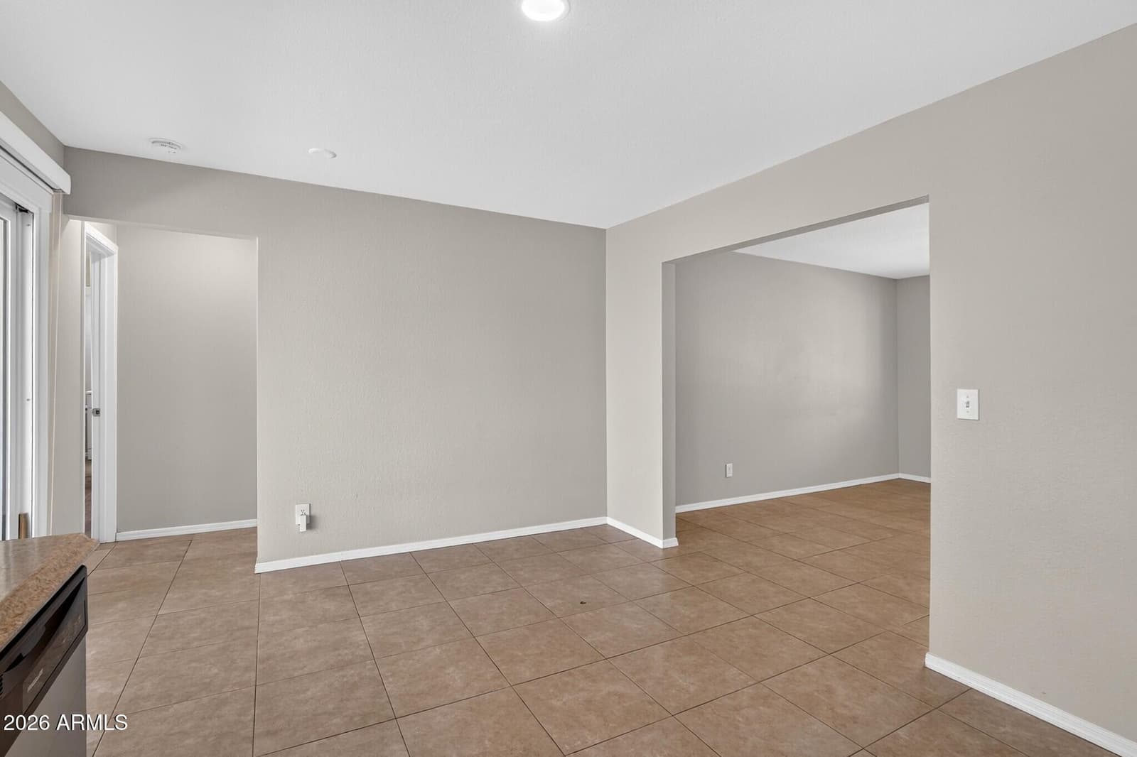 5709 S ROBERTS Road, Tempe, AZ 85283 — photo 10 of 46