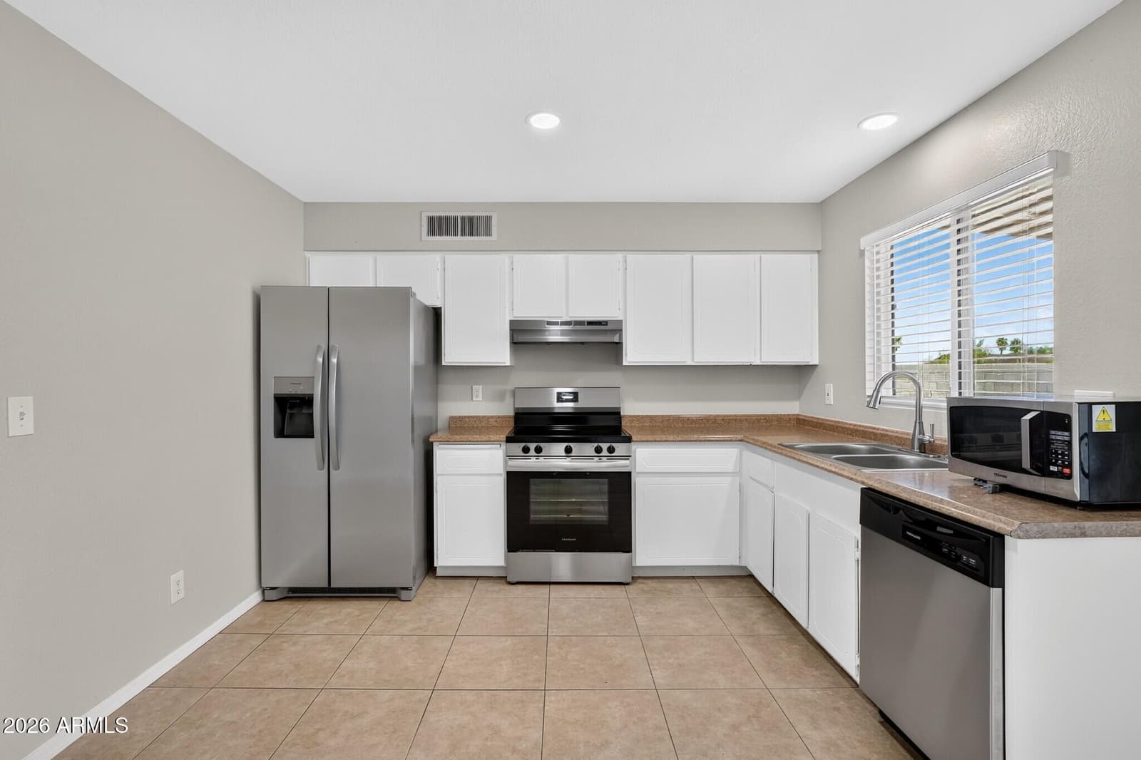 5709 S ROBERTS Road, Tempe, AZ 85283 — photo 31 of 46