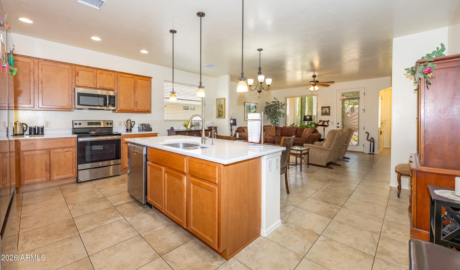 1898 OAK WINDS Drive, Sierra Vista, AZ 85635 — photo 5 of 26