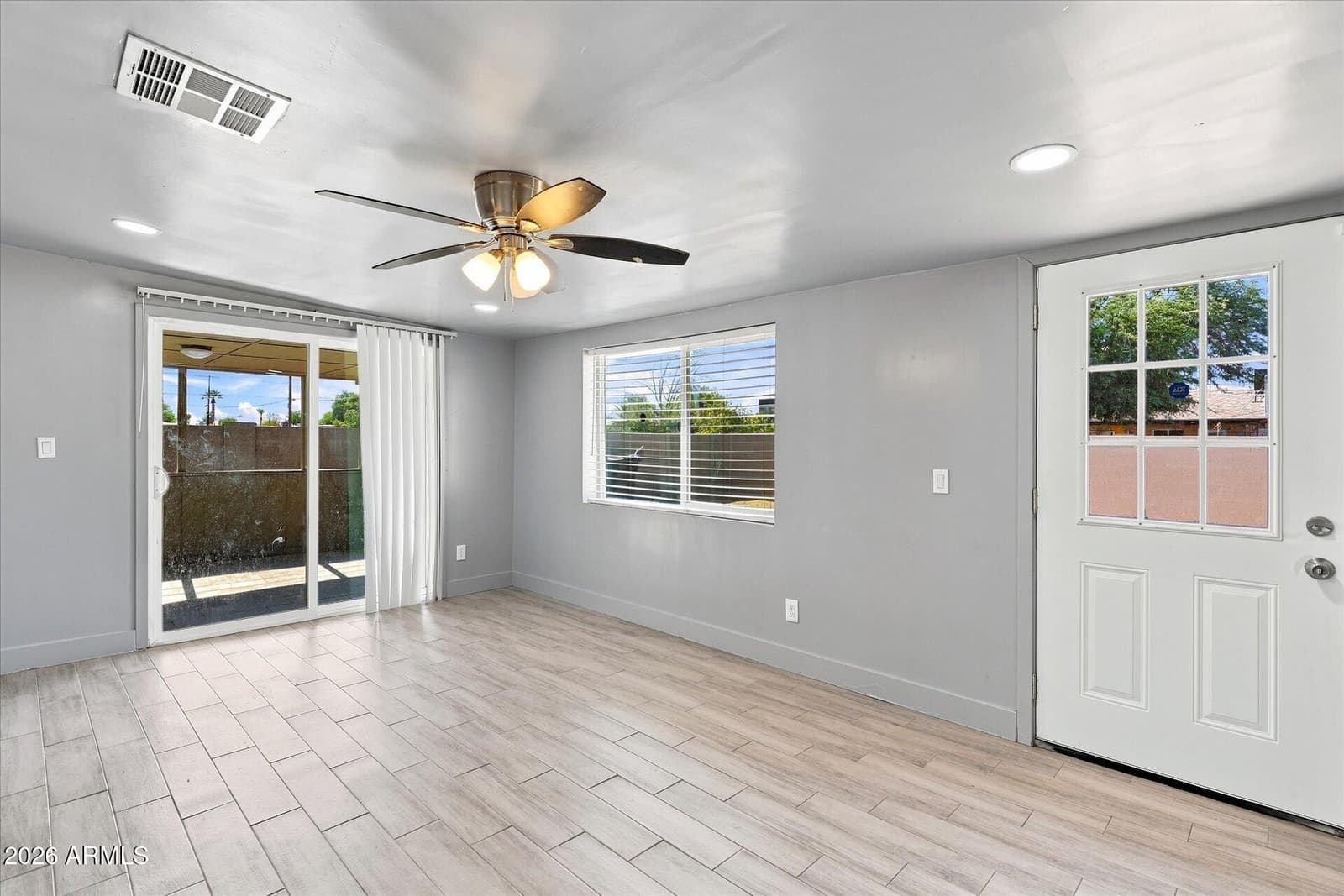 2921 W TURNEY Avenue, Phoenix, AZ 85017 — photo 13 of 29