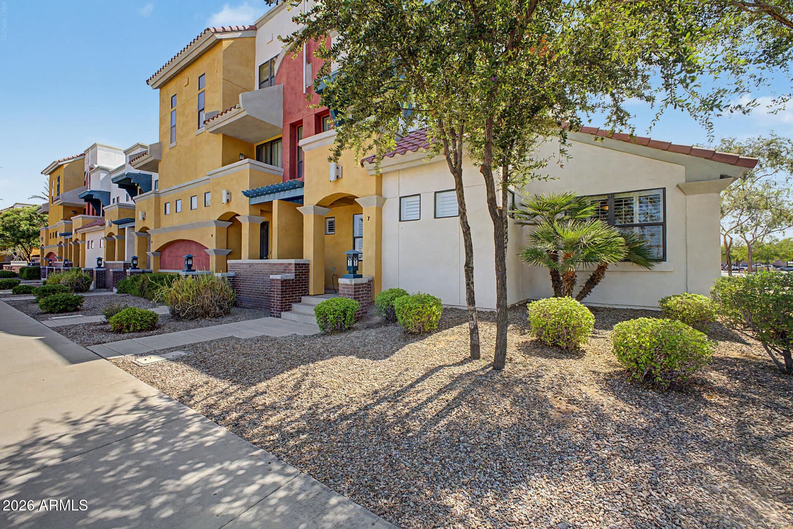 123 N WASHINGTON Street 7, Chandler, AZ 85225 — photo 2 of 44