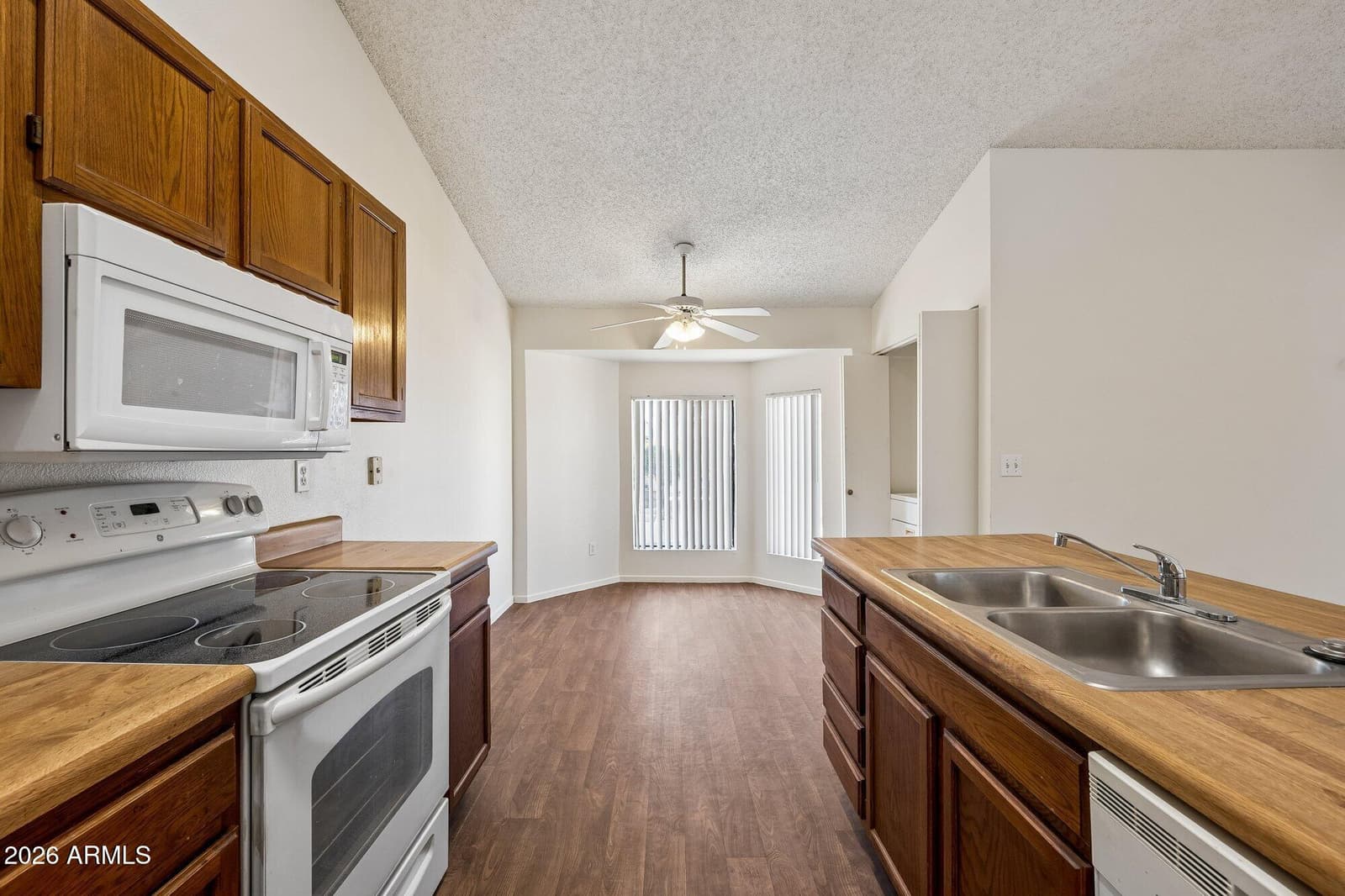 5236 W PEORIA Avenue 239, Glendale, AZ 85302 — photo 2 of 7