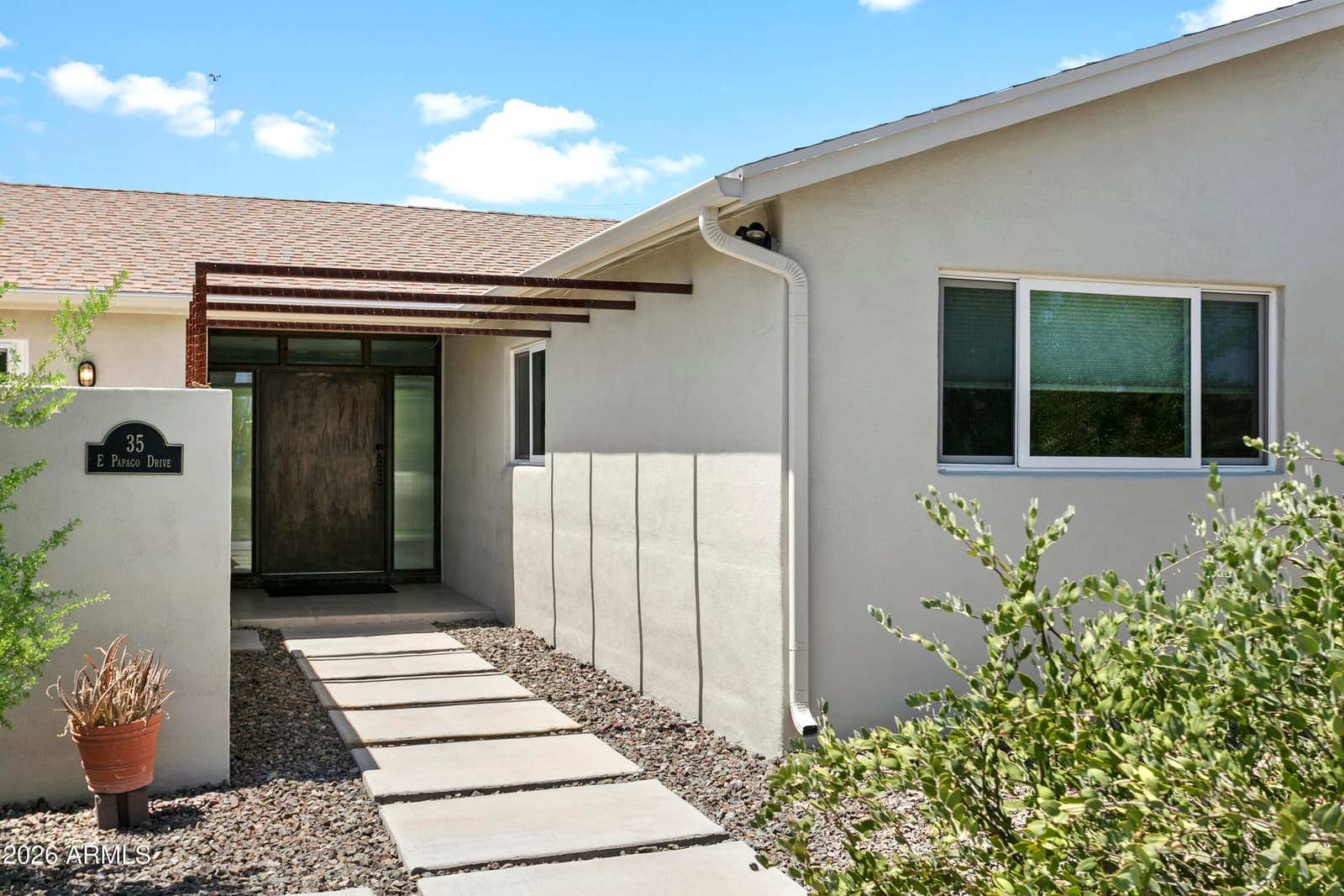 35 E PAPAGO Drive, Tempe, AZ 85288 — photo 2 of 45