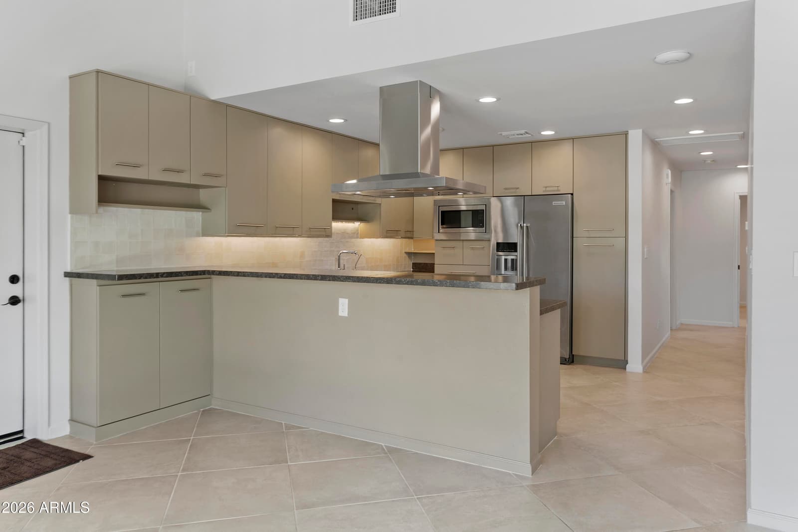 35 E PAPAGO Drive, Tempe, AZ 85288 — photo 7 of 45