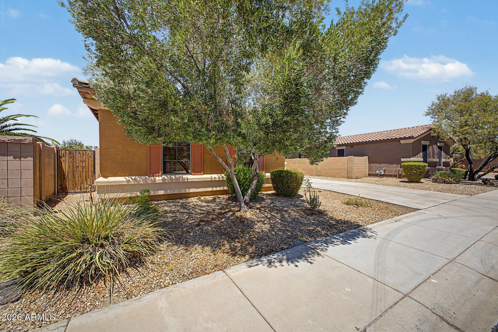 16066 W ANASAZI Street, Goodyear, AZ 85338 — photo 3 of 34