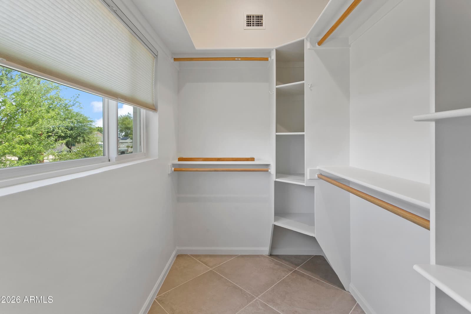 35 E PAPAGO Drive, Tempe, AZ 85288 — photo 17 of 45