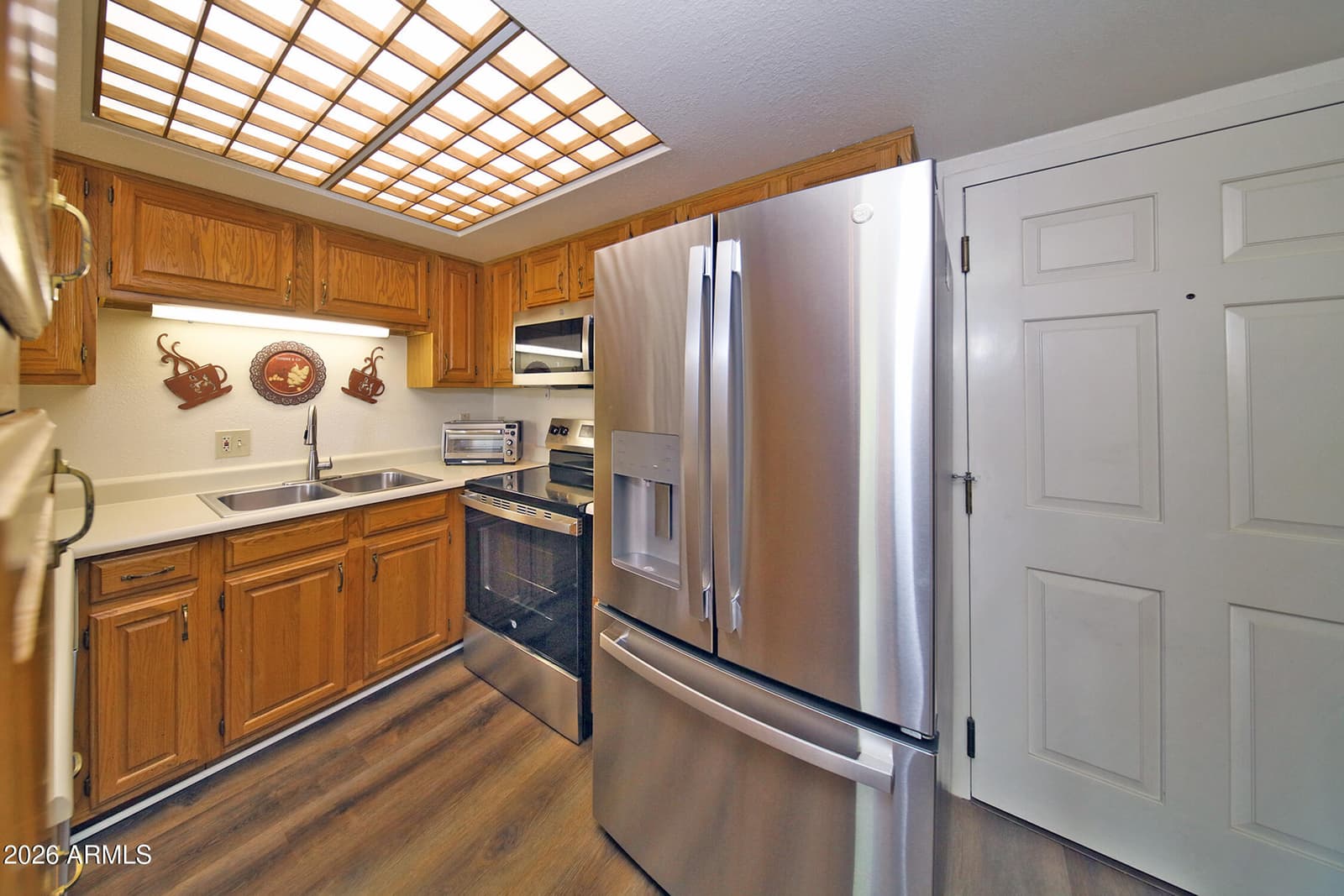 10330 W THUNDERBIRD Boulevard B110, Sun City, AZ 85351 — photo 2 of 20