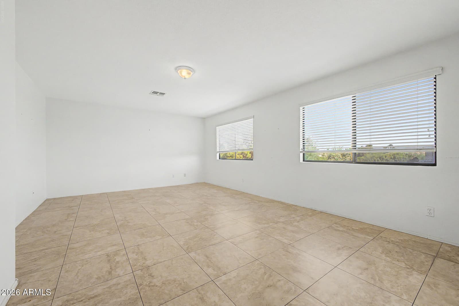 2031 E PARKSIDE Lane, Phoenix, AZ 85024 — photo 20 of 32