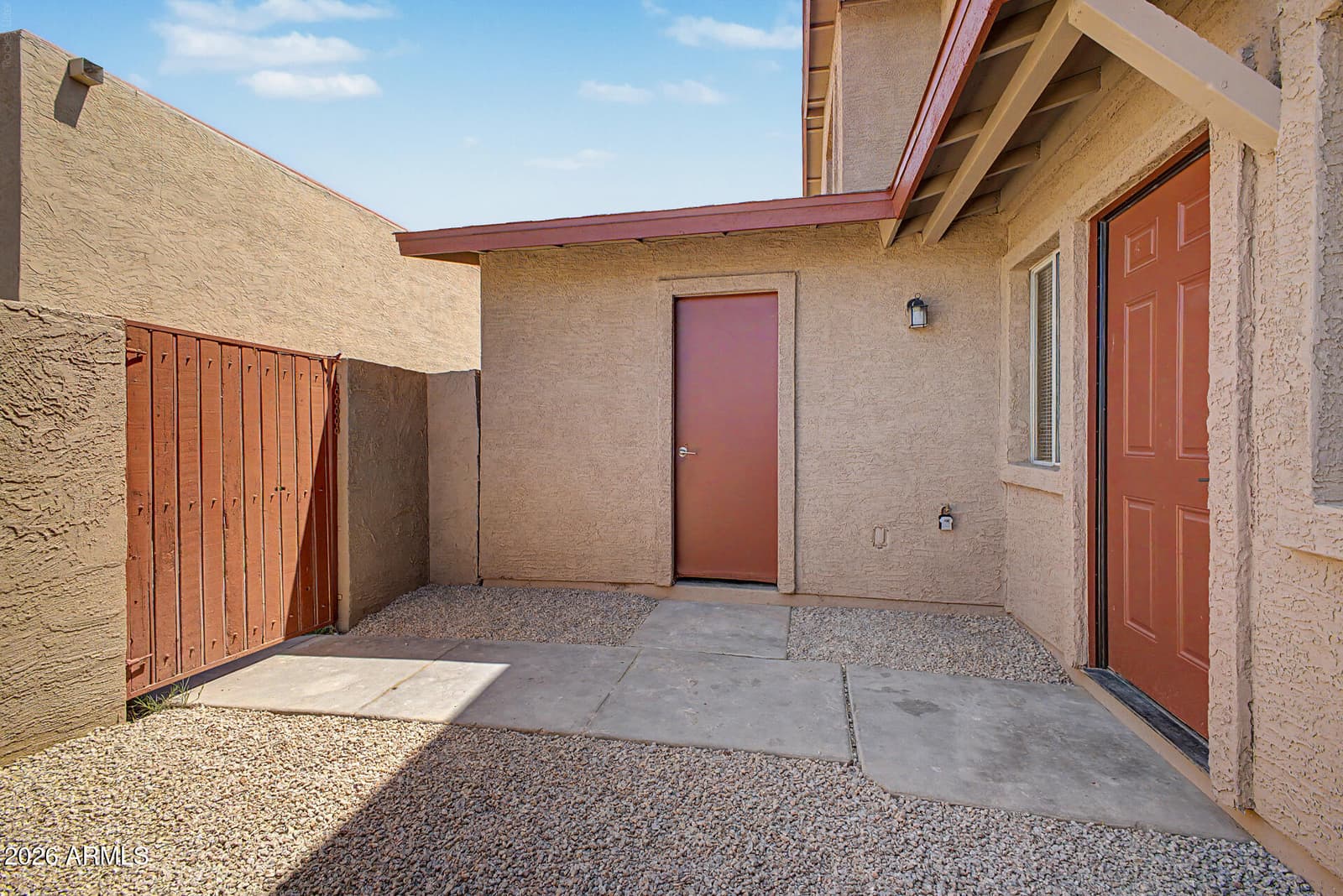 4017 W READE Avenue, Phoenix, AZ 85019 — photo 9 of 31