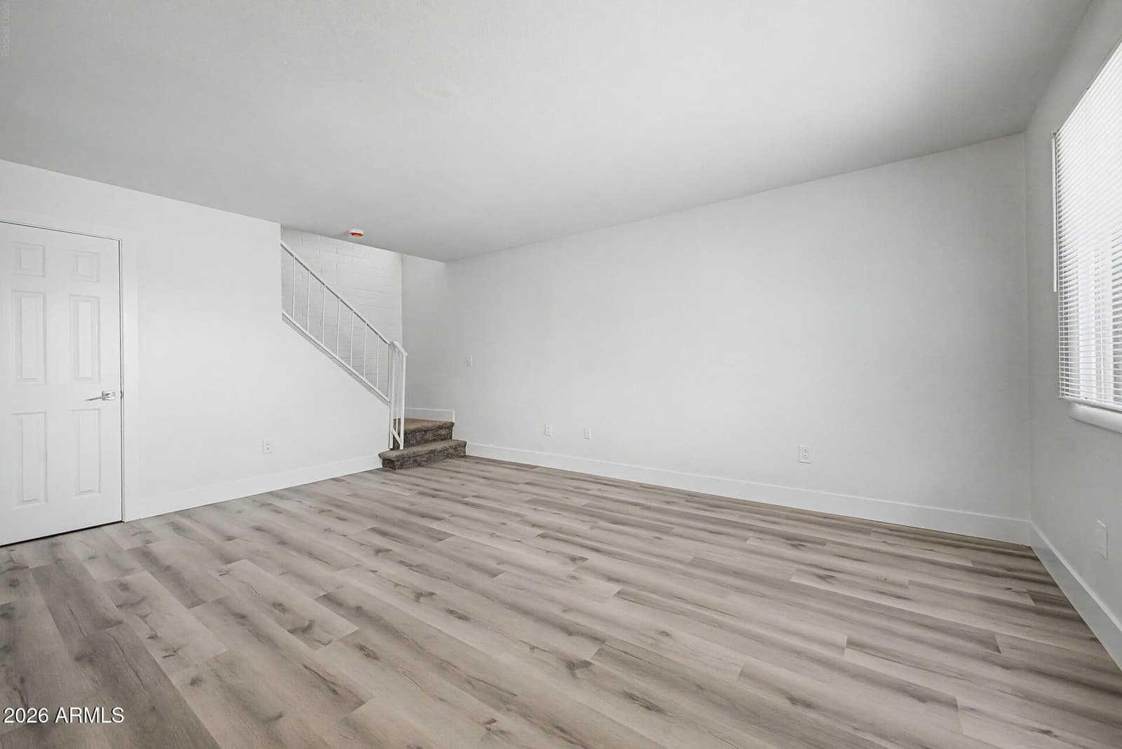 4017 W READE Avenue, Phoenix, AZ 85019 — photo 12 of 31
