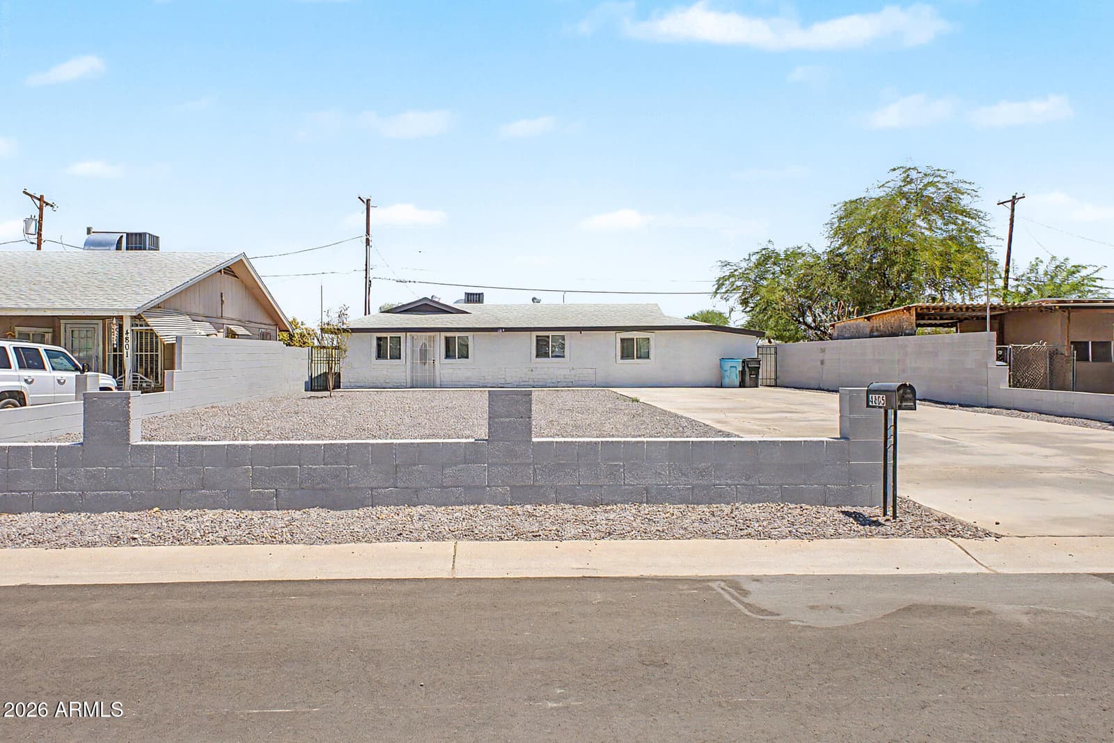 4805 S 35TH Drive, Phoenix, AZ 85041 — photo 2 of 27