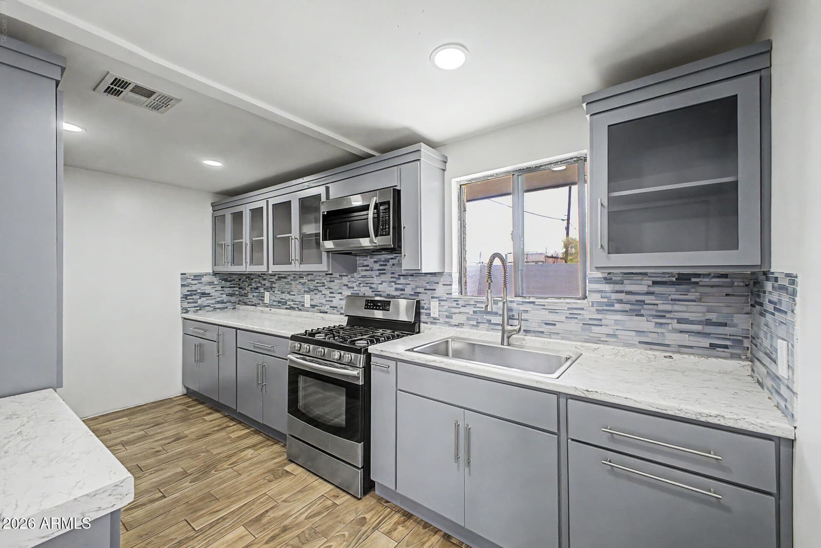 4805 S 35TH Drive, Phoenix, AZ 85041 — photo 12 of 27